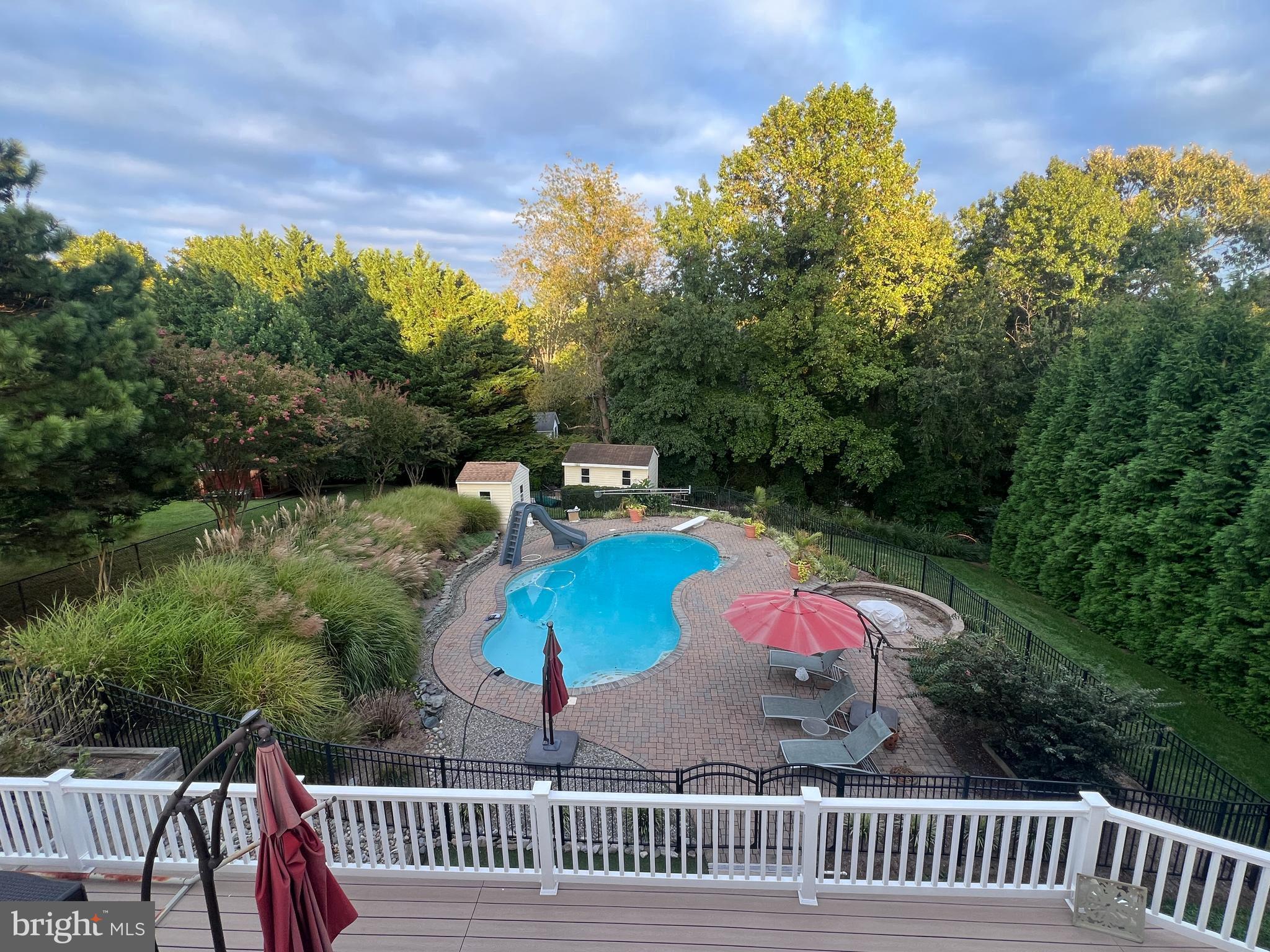 THE HIGHLANDS - Residential