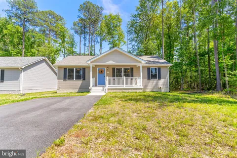 68 Oak Lane, Colonial Beach, VA MLS: VAWE2008832