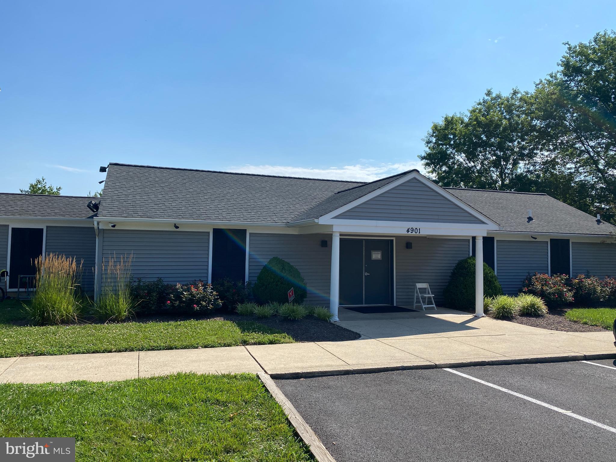 5049 MERGANSER COURT