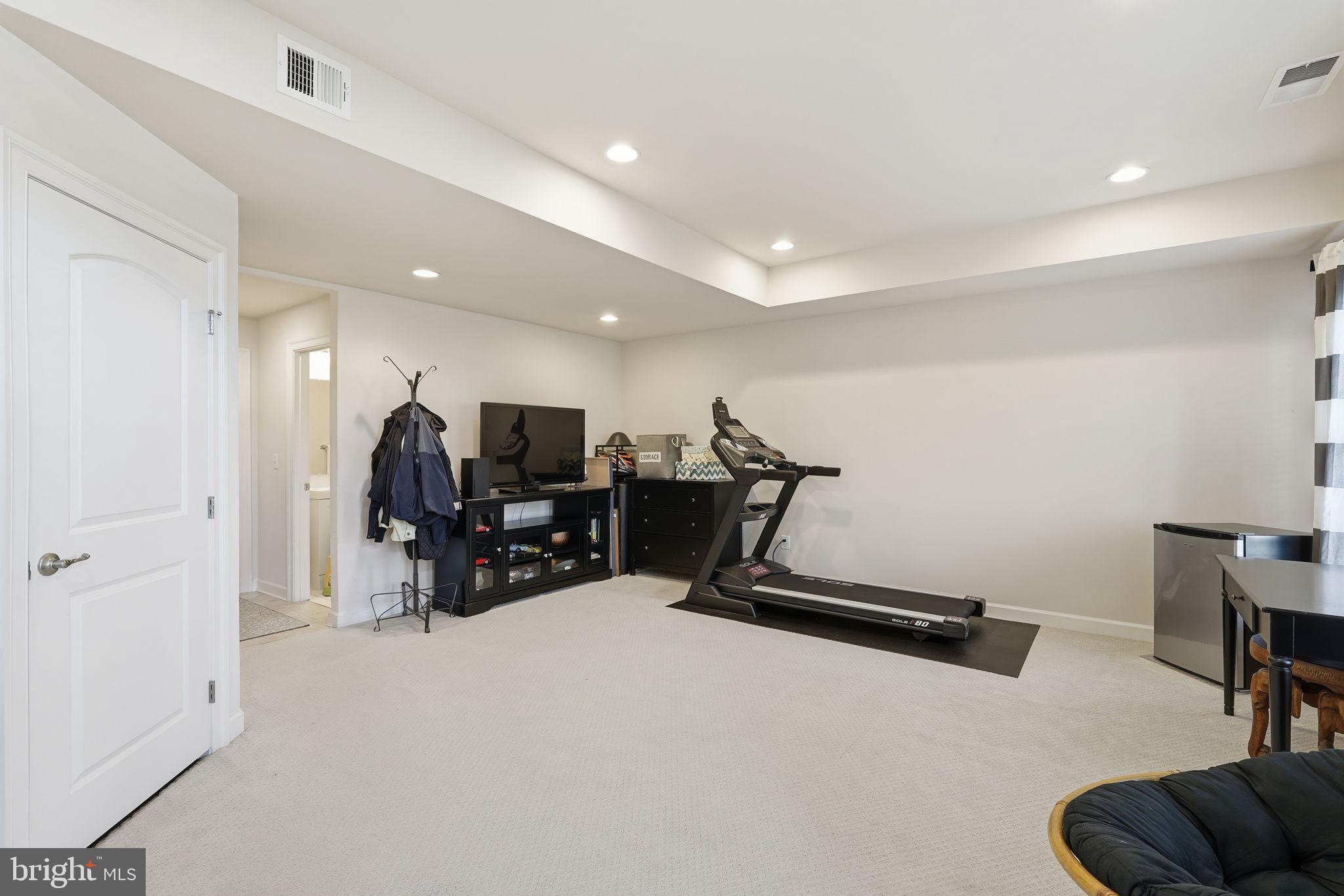 WENTWORTH GREEN - Residential Lease