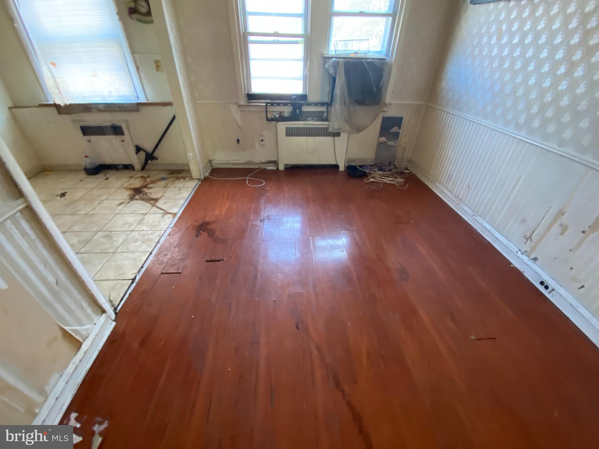 LAWNCREST - Residential