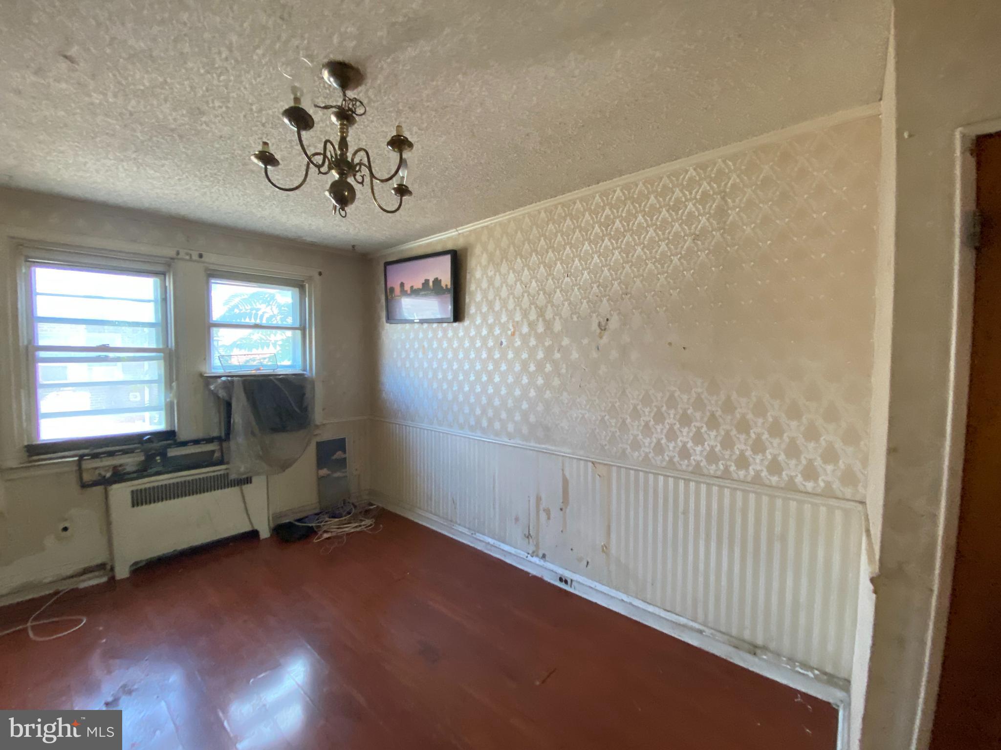 LAWNCREST - Residential