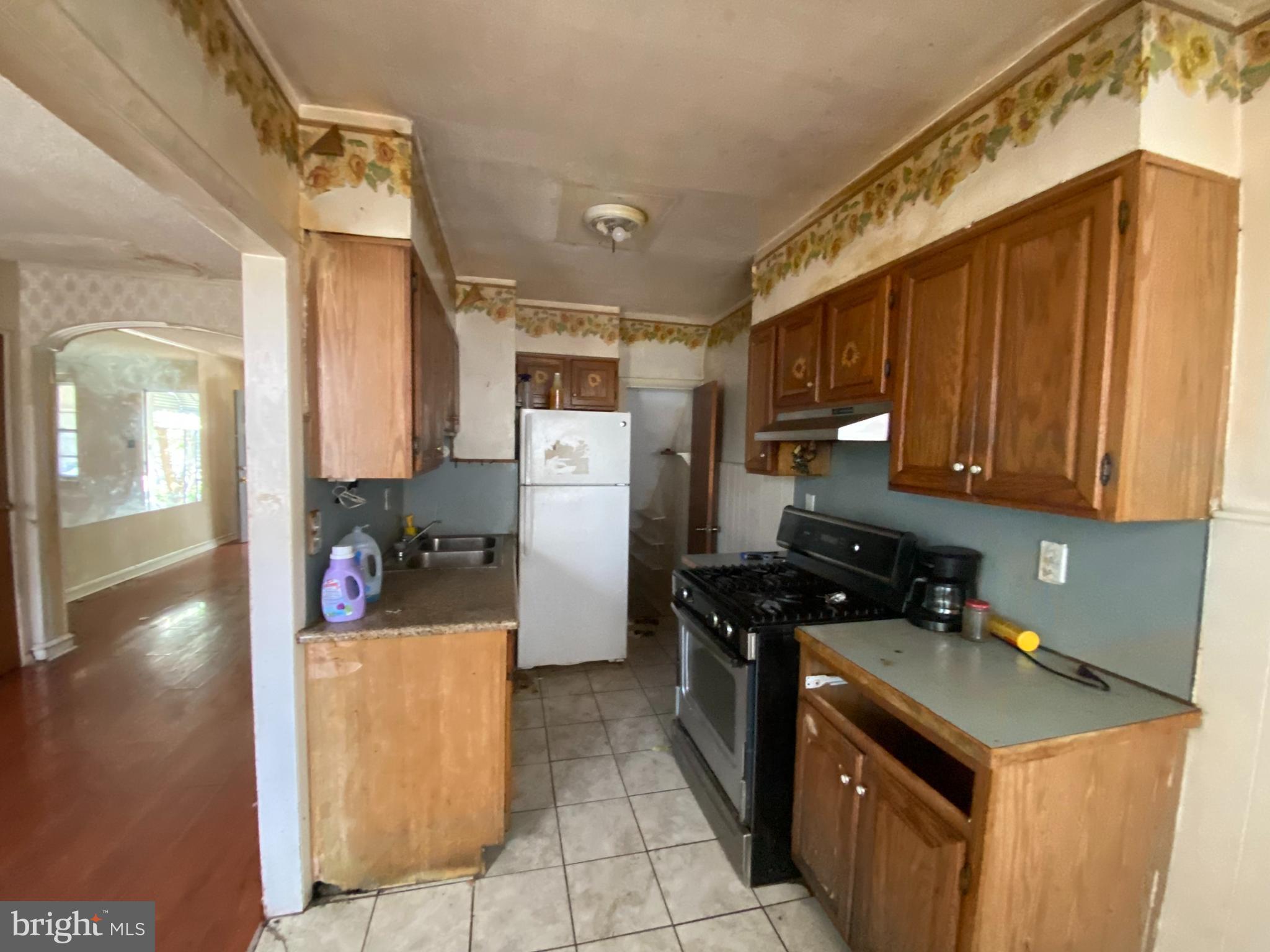 LAWNCREST - Residential