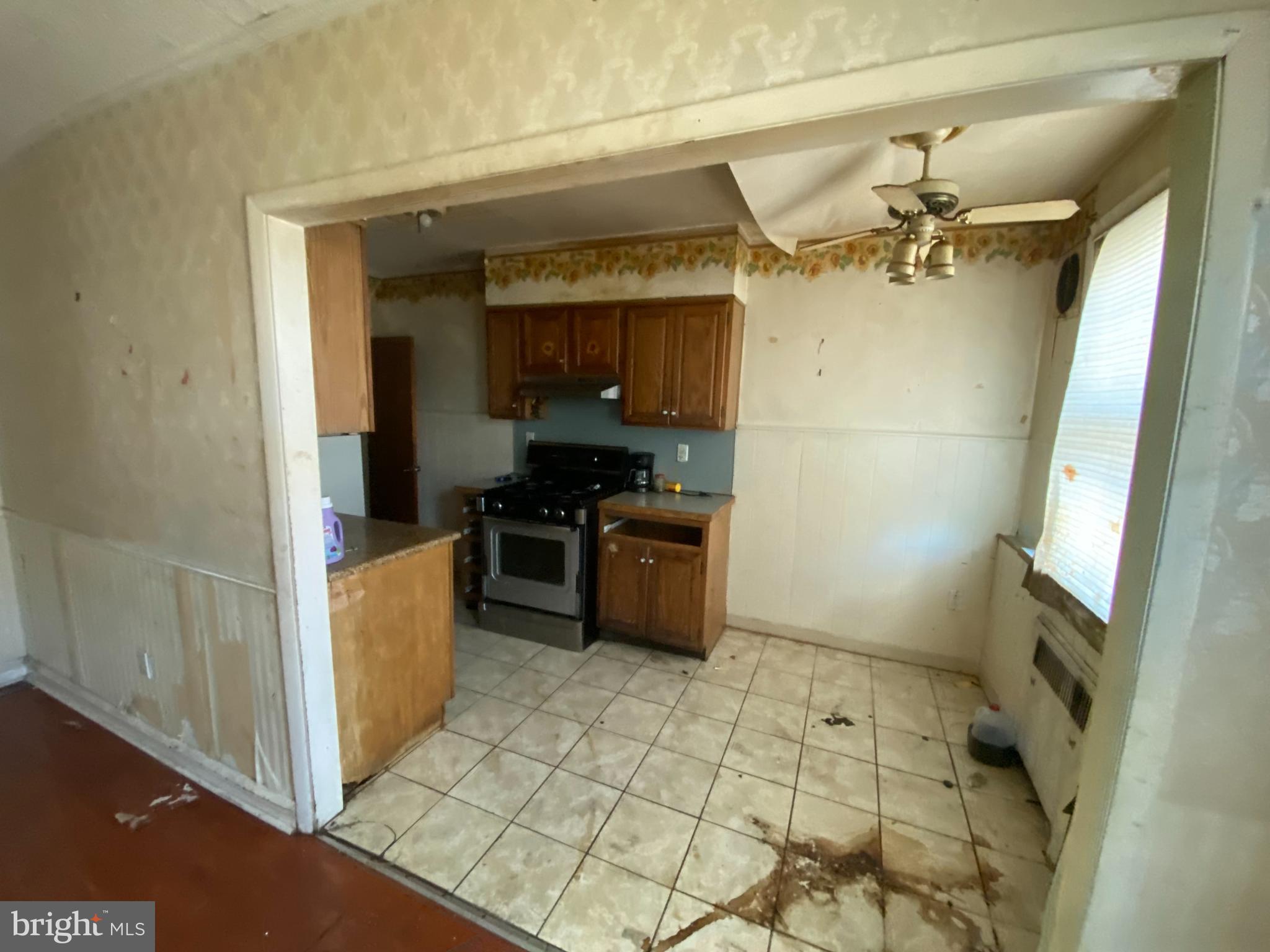 LAWNCREST - Residential