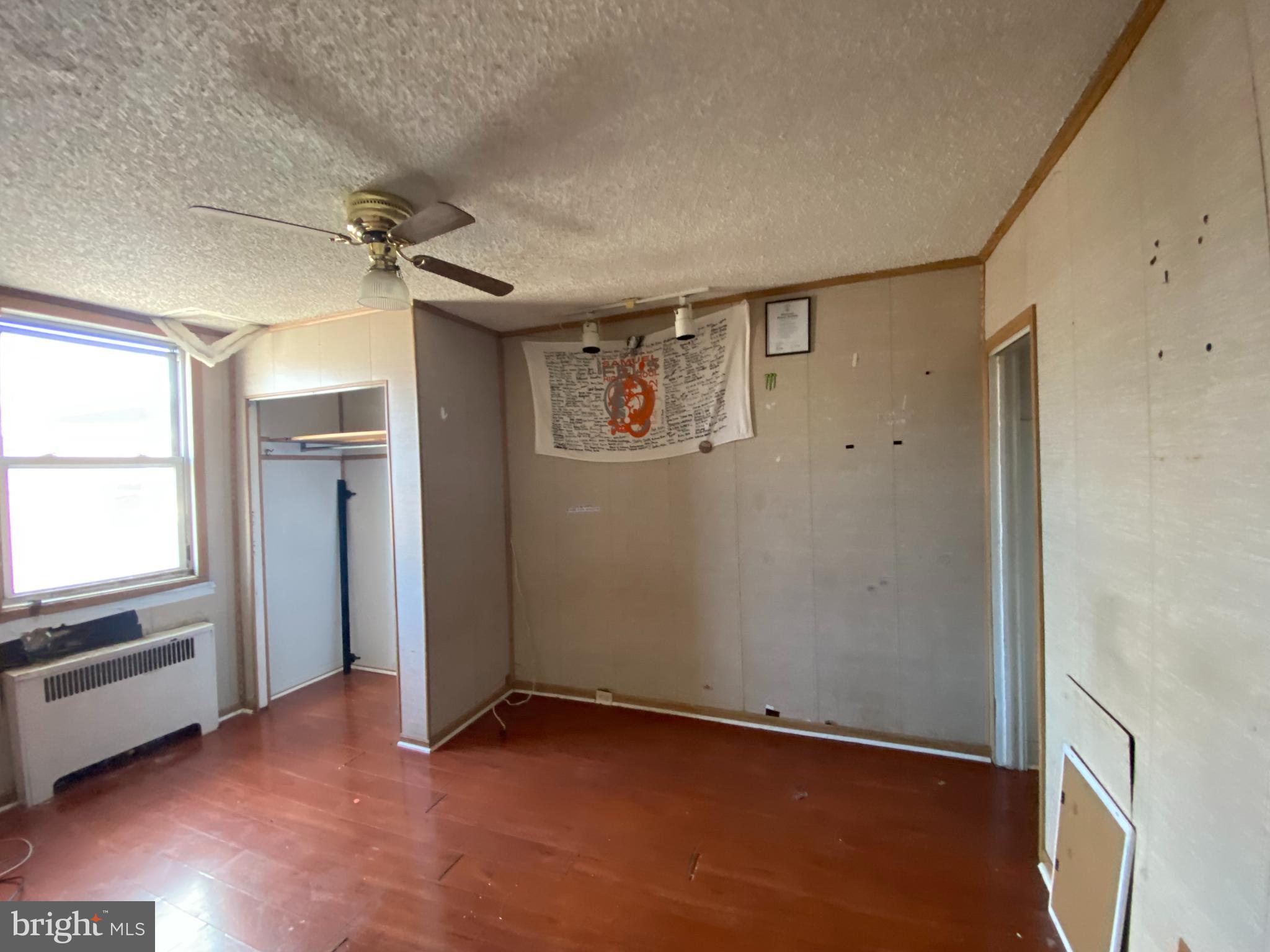 LAWNCREST - Residential