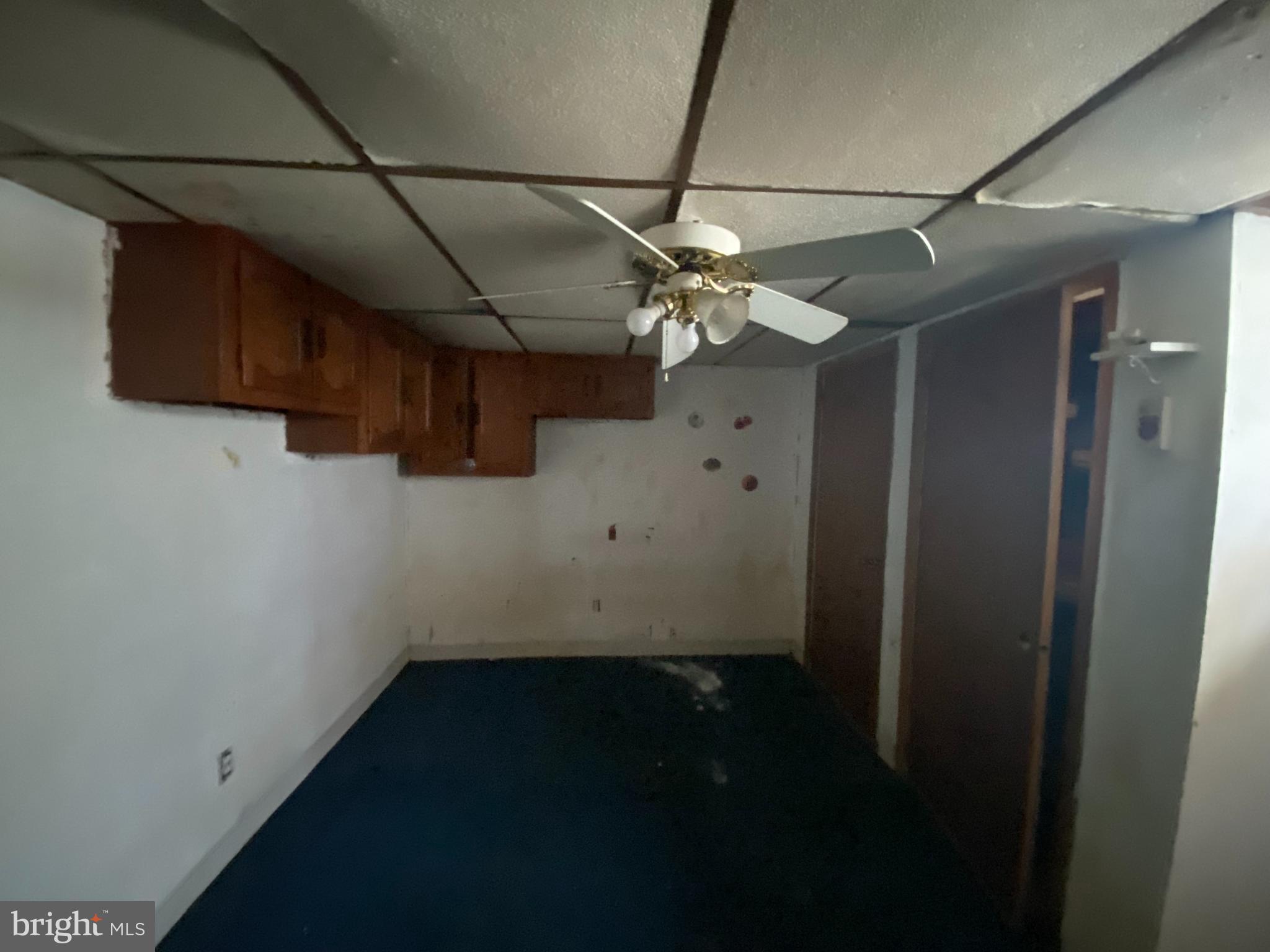 LAWNCREST - Residential