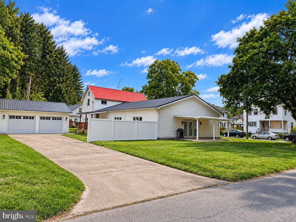 Photo of 36 Poplar Street, MOUNT UNION, PA 17066 (MLS # PAMF2053550)