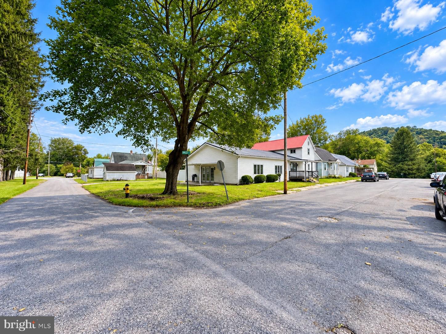 36 POPLAR STREET