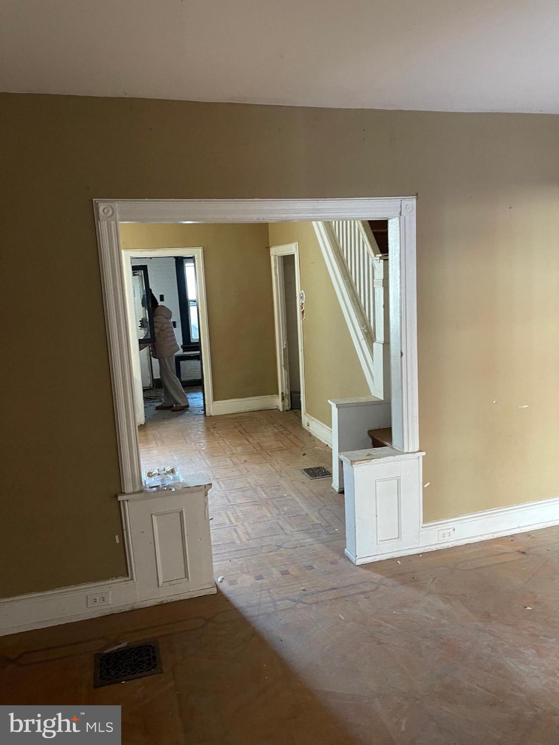 KENSINGTON - Residential