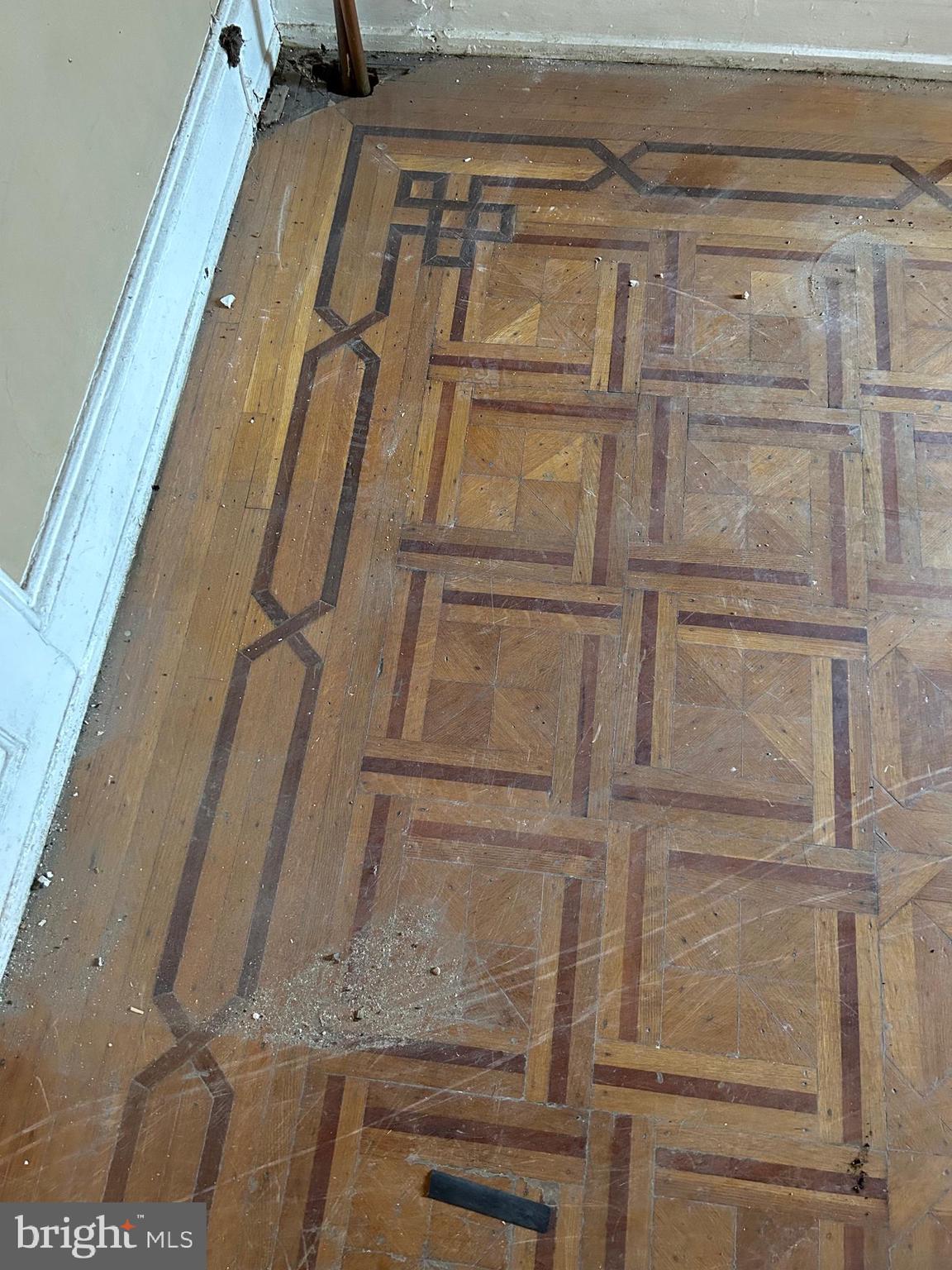 KENSINGTON - Residential