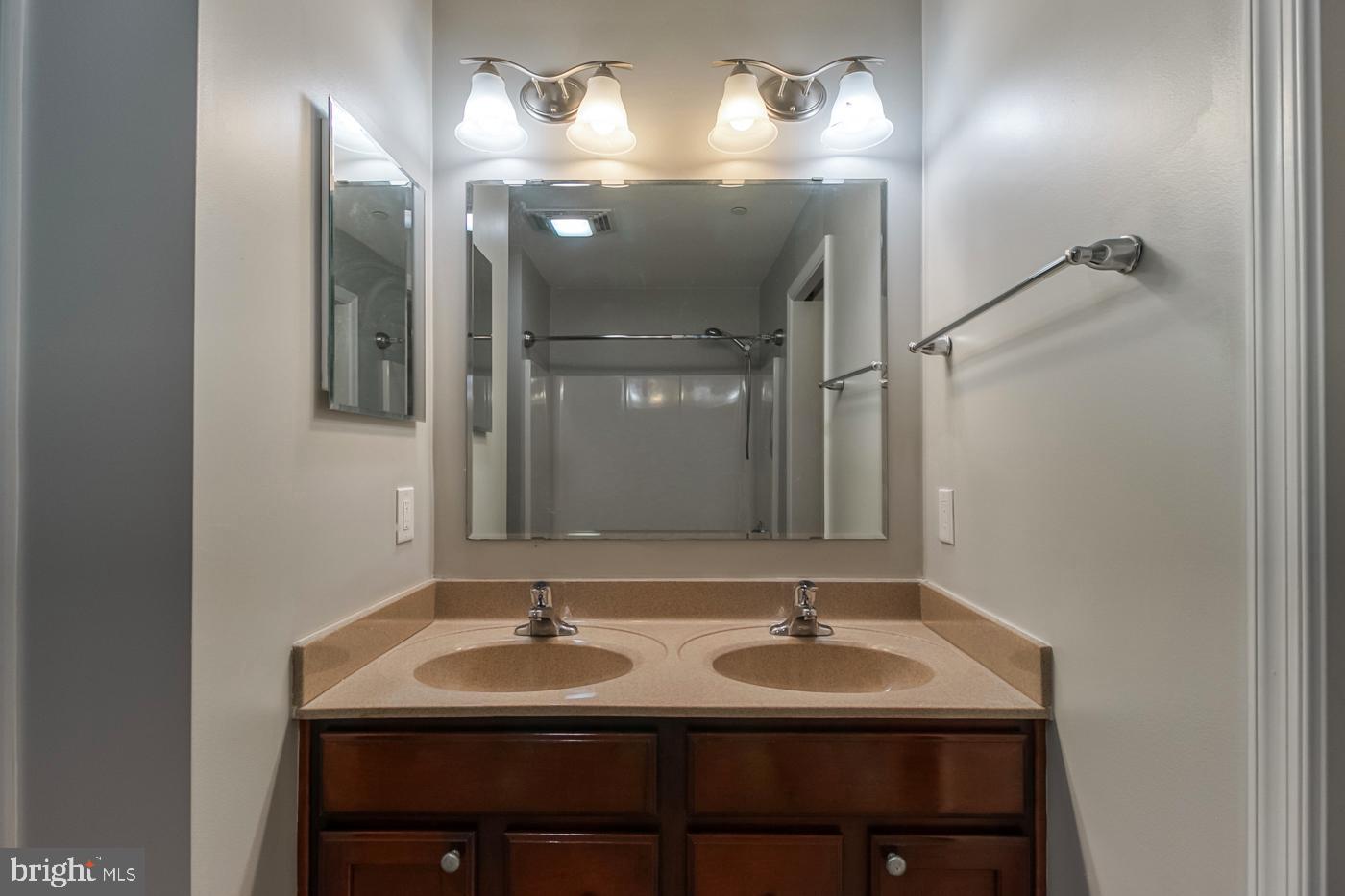 LENNOX PARK - Residential