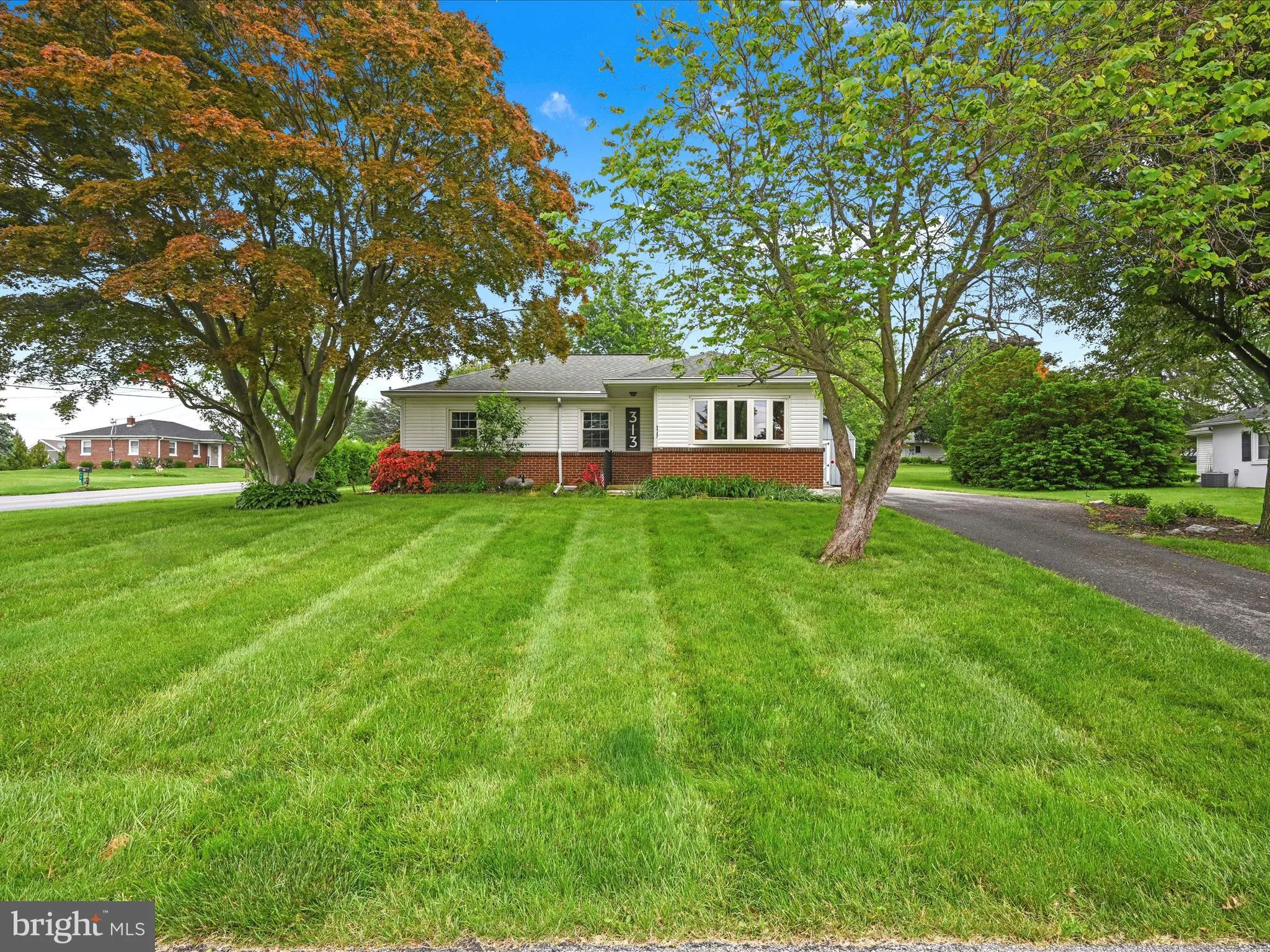 Willow Street, Pennsylvania 17584, United States, 3 Bedrooms Bedrooms, ,1 BathroomBathrooms,Residential,Active,129338