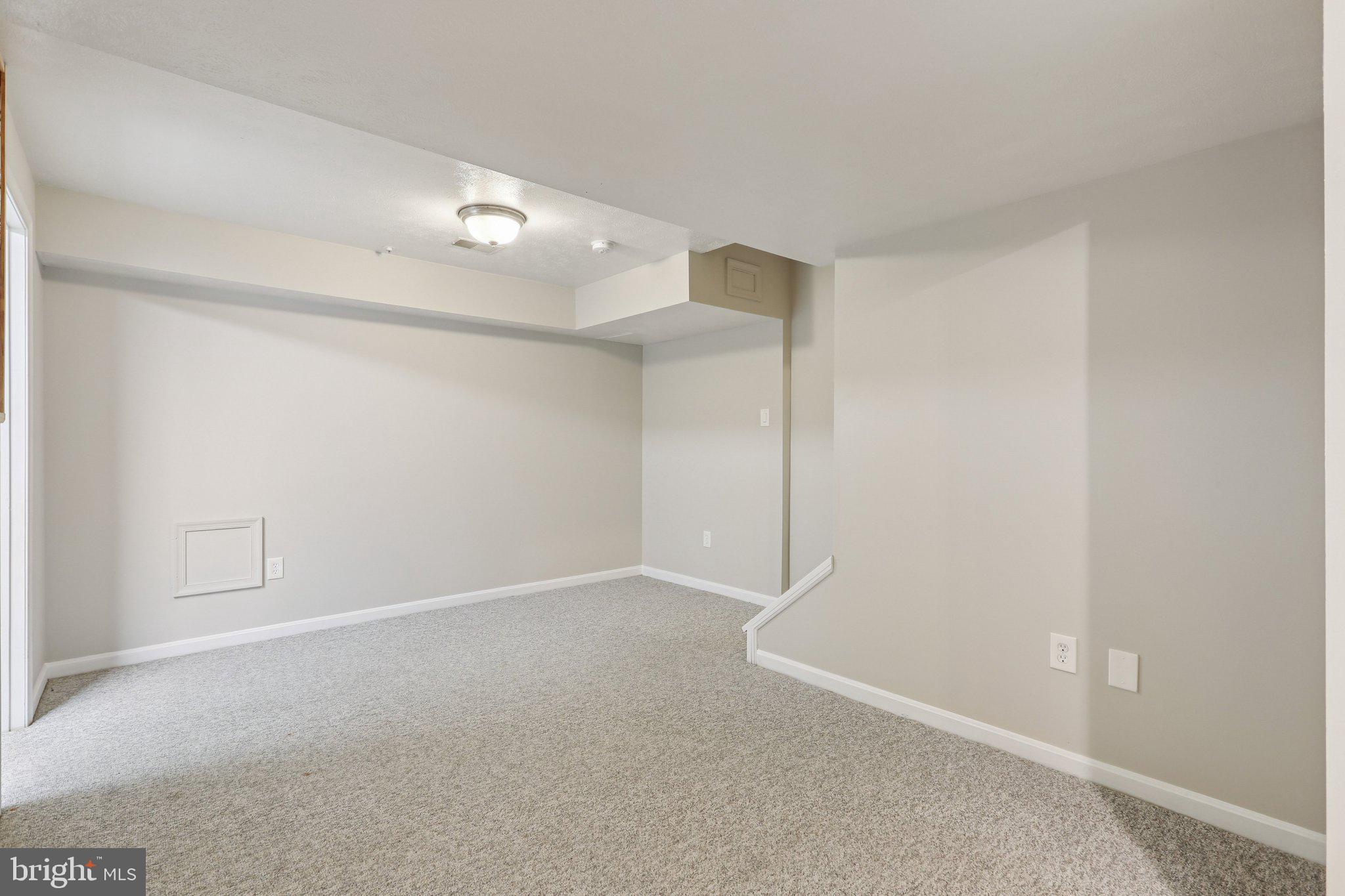 ROBERTS FIELD - Residential