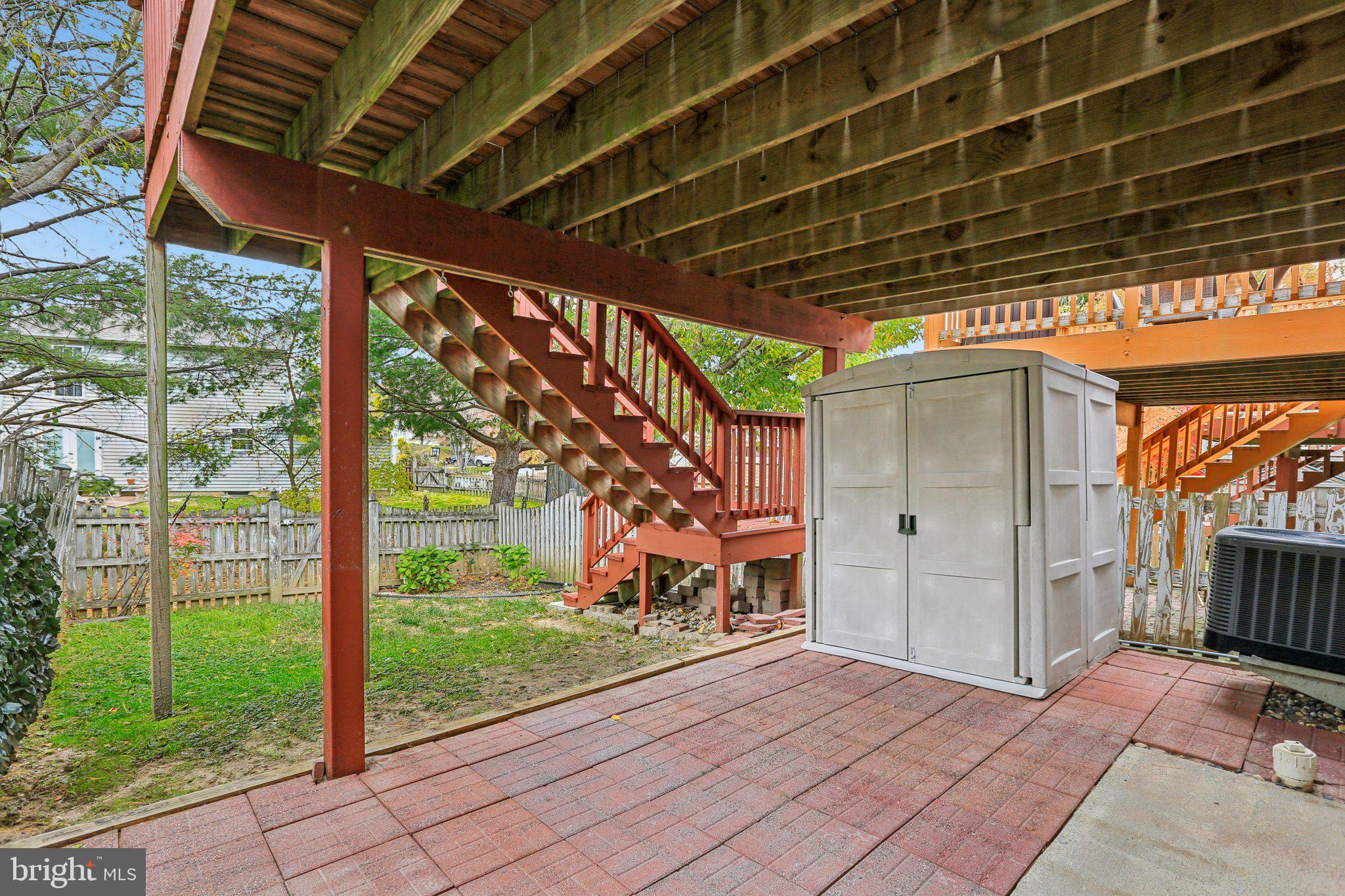 ROBERTS FIELD - Residential