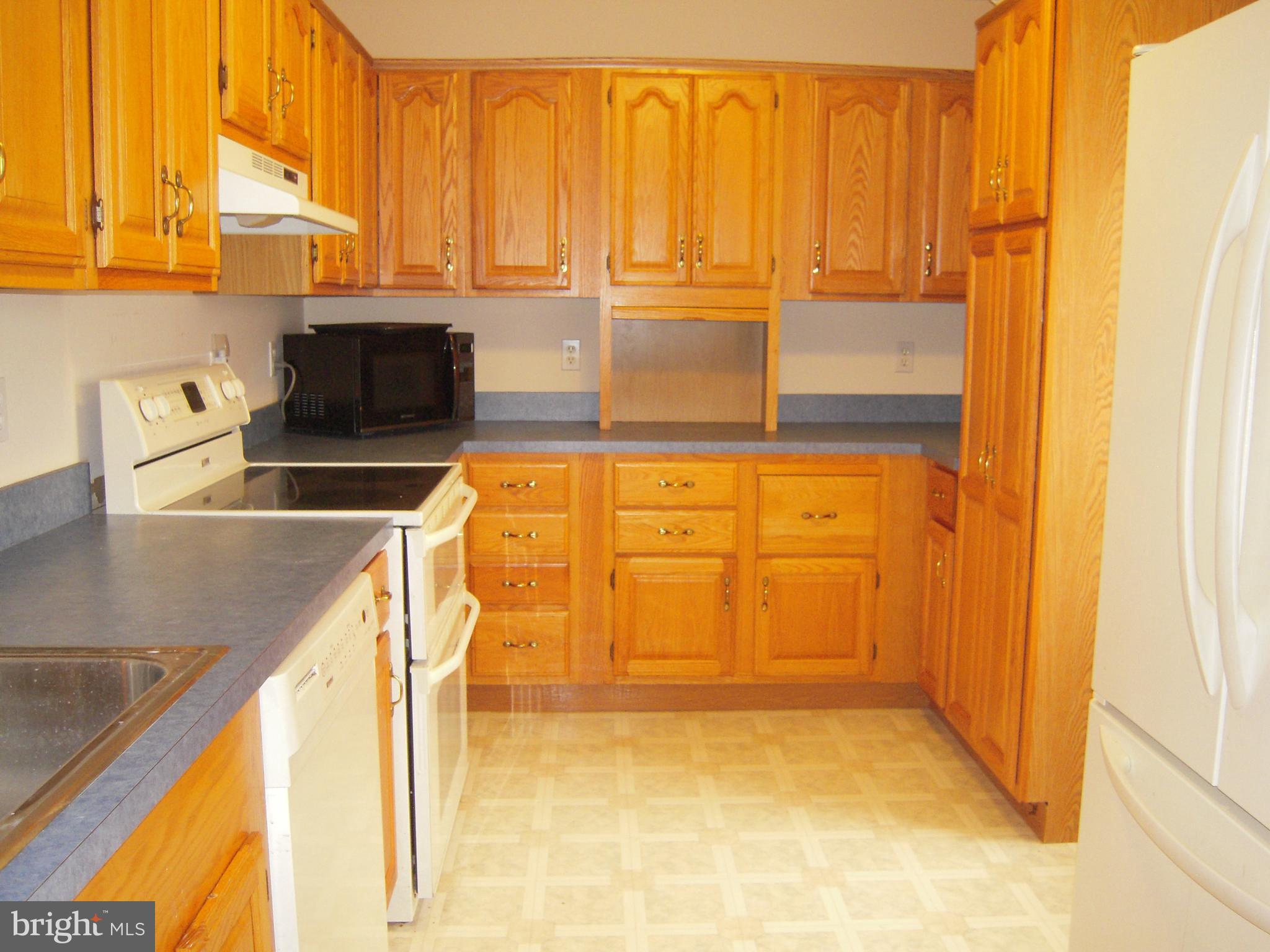 FAIRVIEW ESTATES - Residential