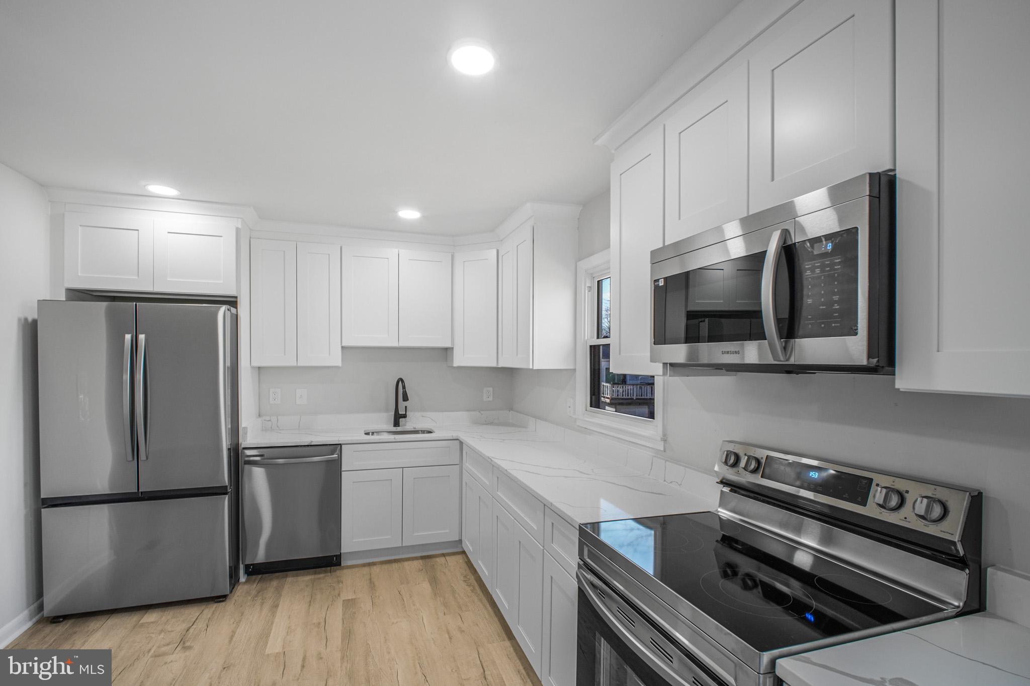 DALE CITY - Residential