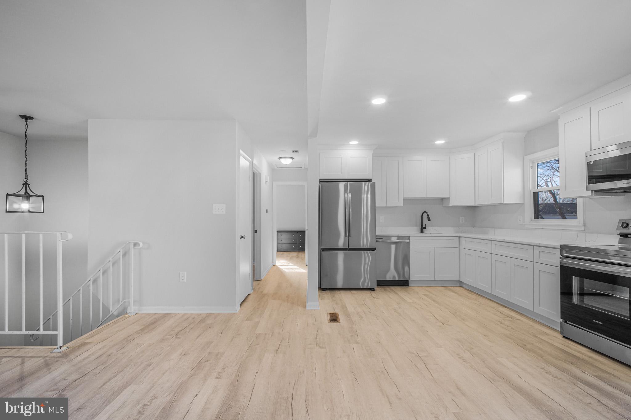 DALE CITY - Residential