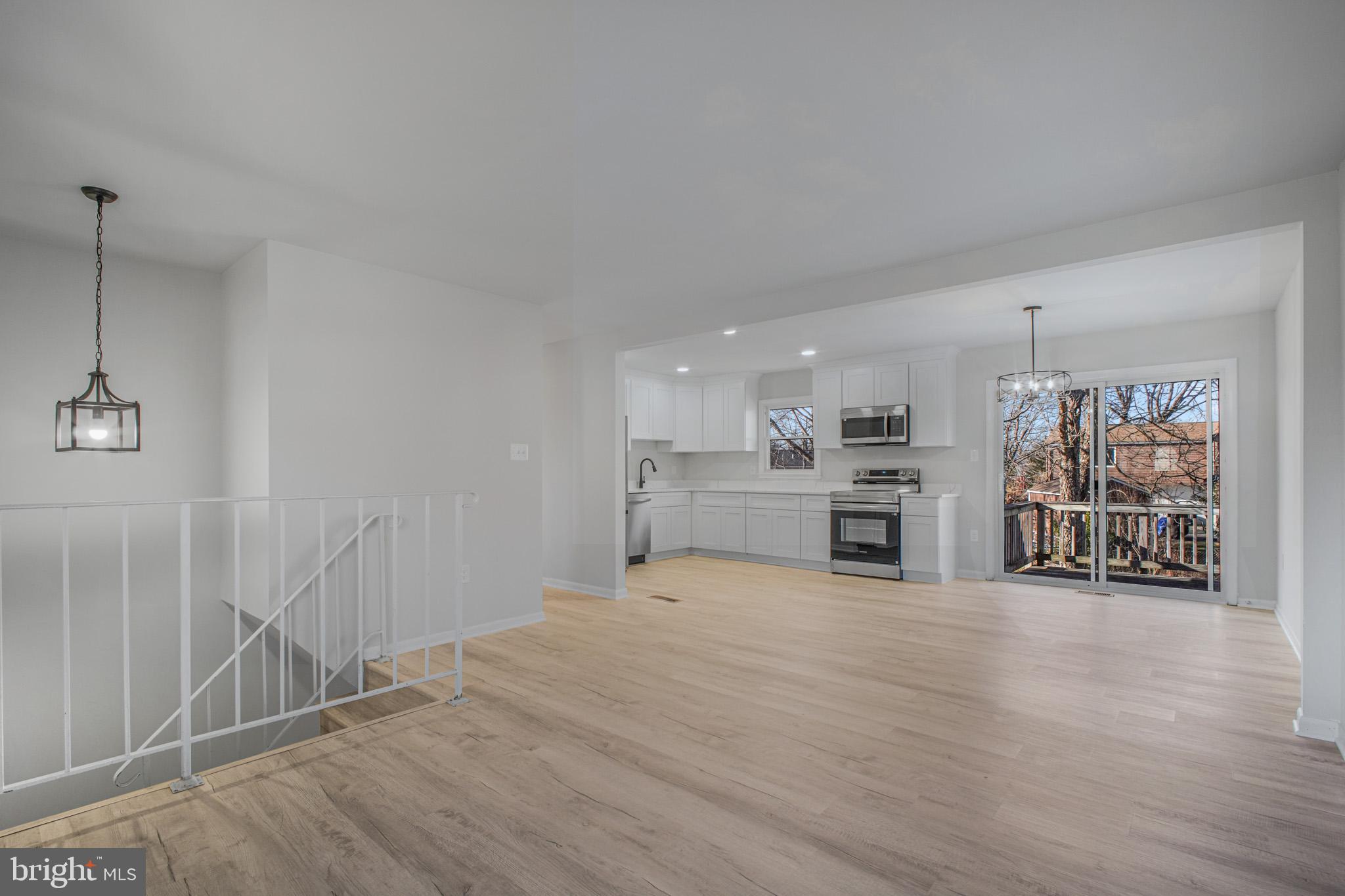 DALE CITY - Residential