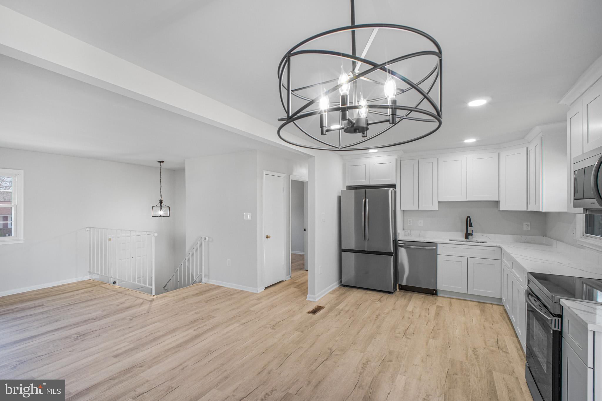 DALE CITY - Residential