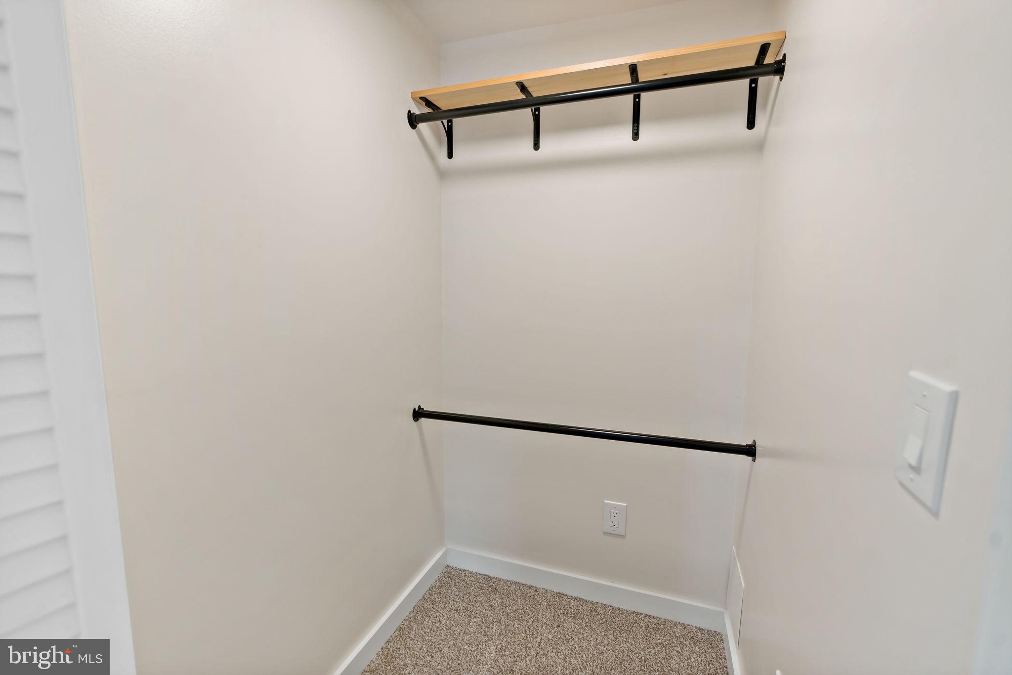 HIGHVIEW FARMS - Residential