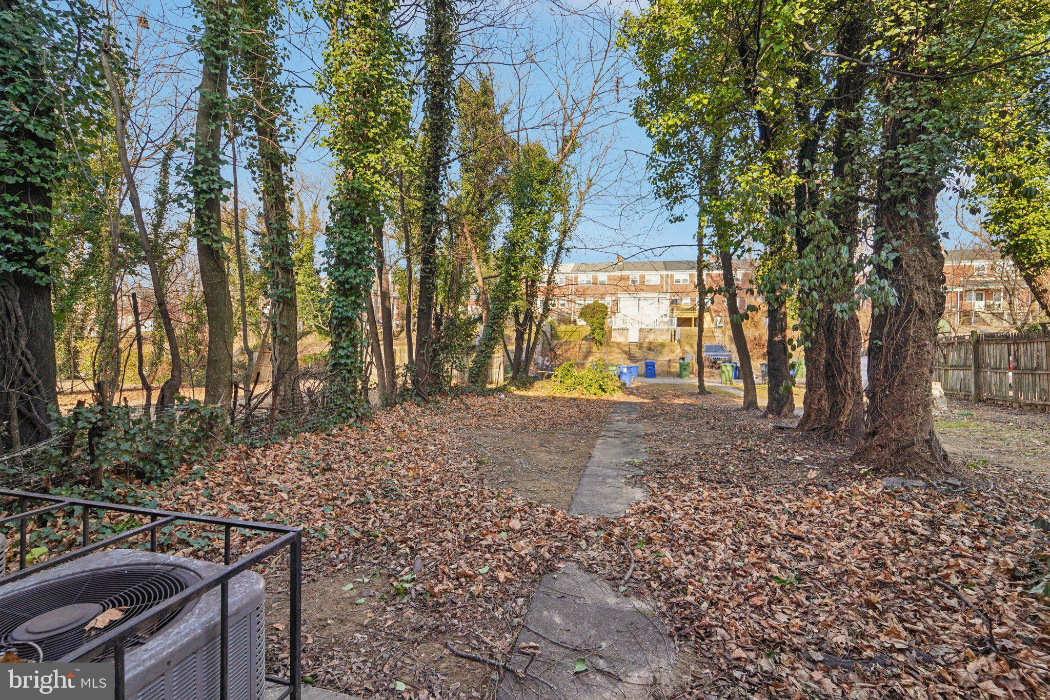 RAMBLEWOOD - Residential