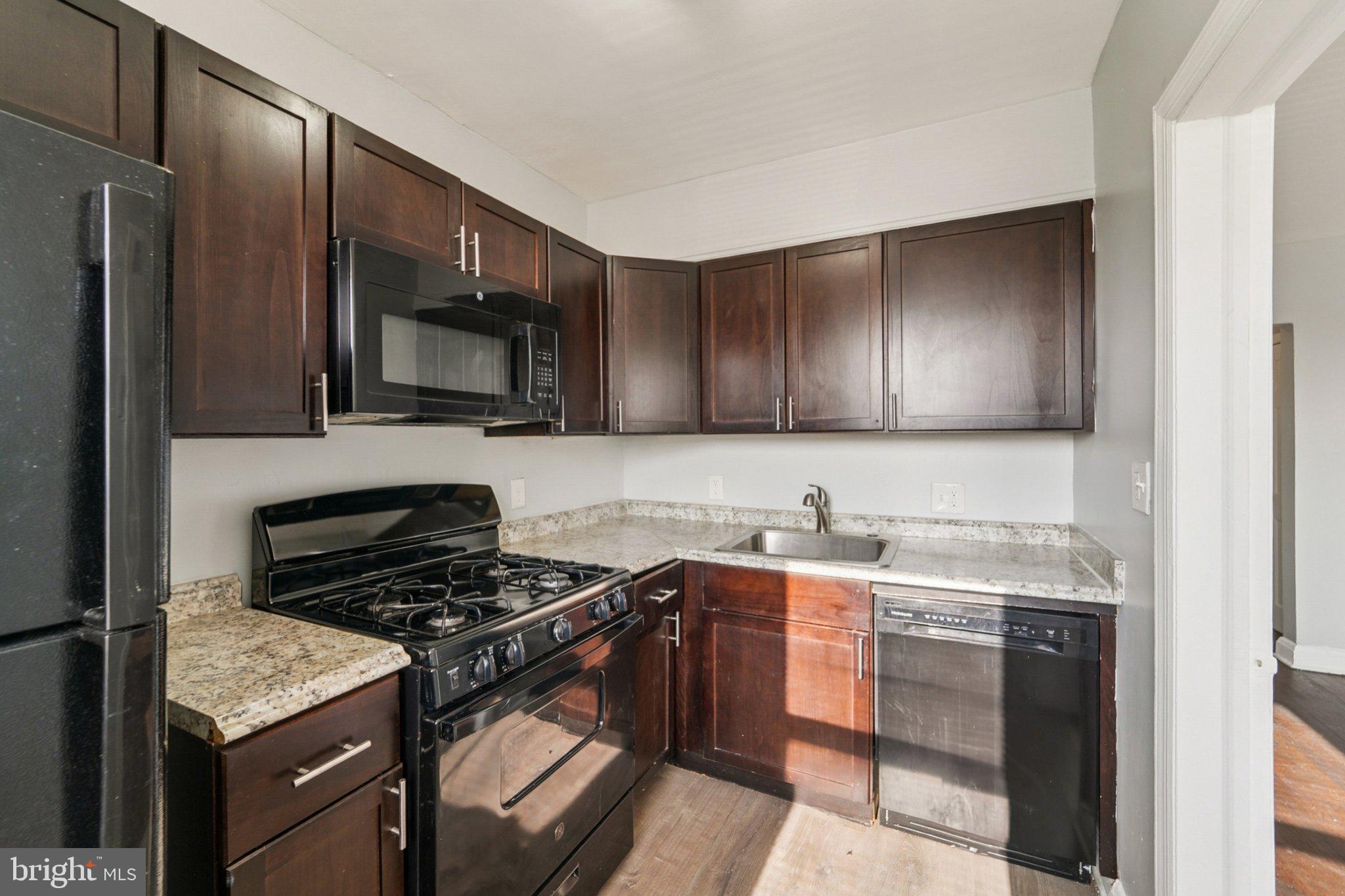 RAMBLEWOOD - Residential