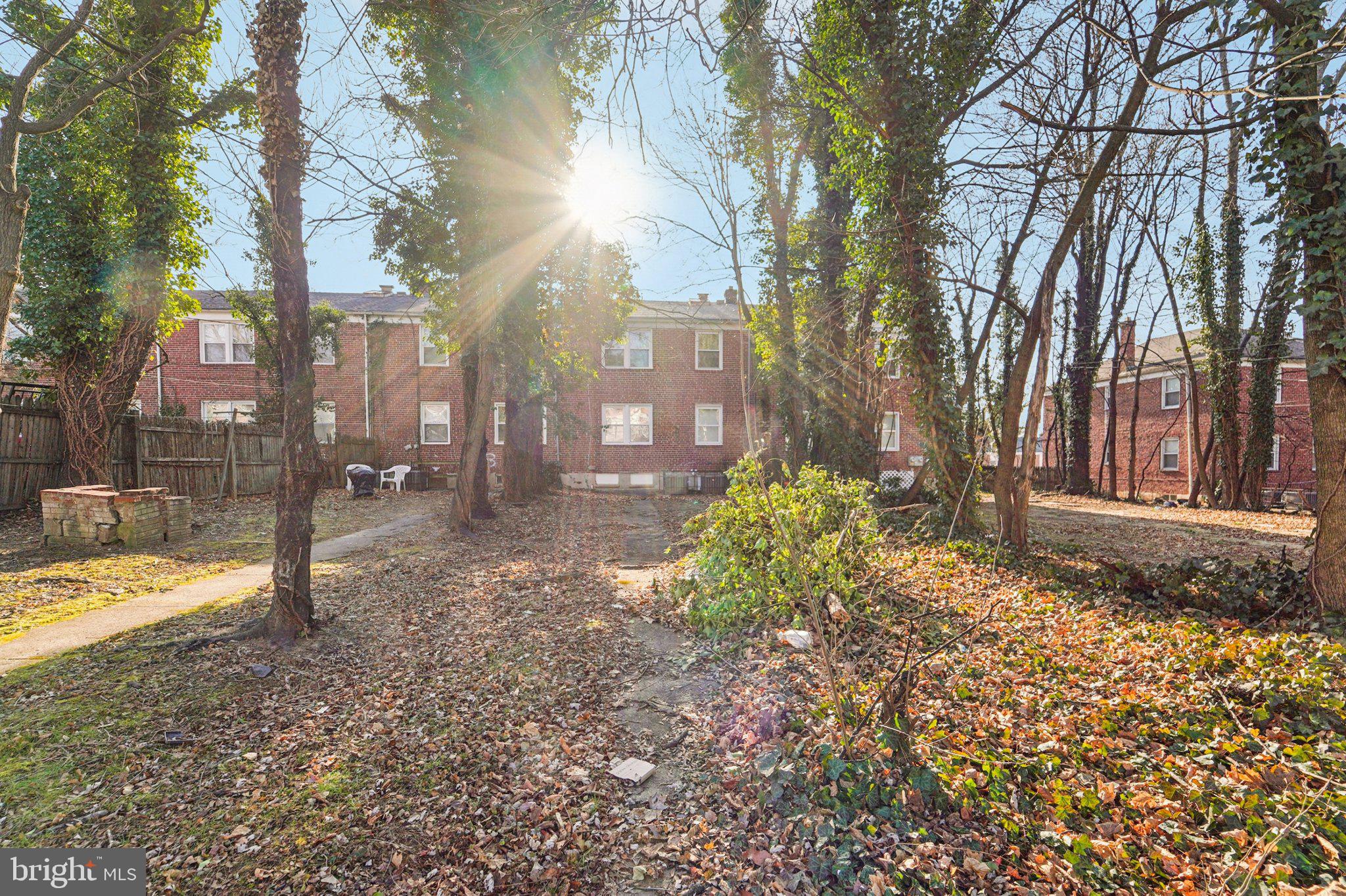 RAMBLEWOOD - Residential