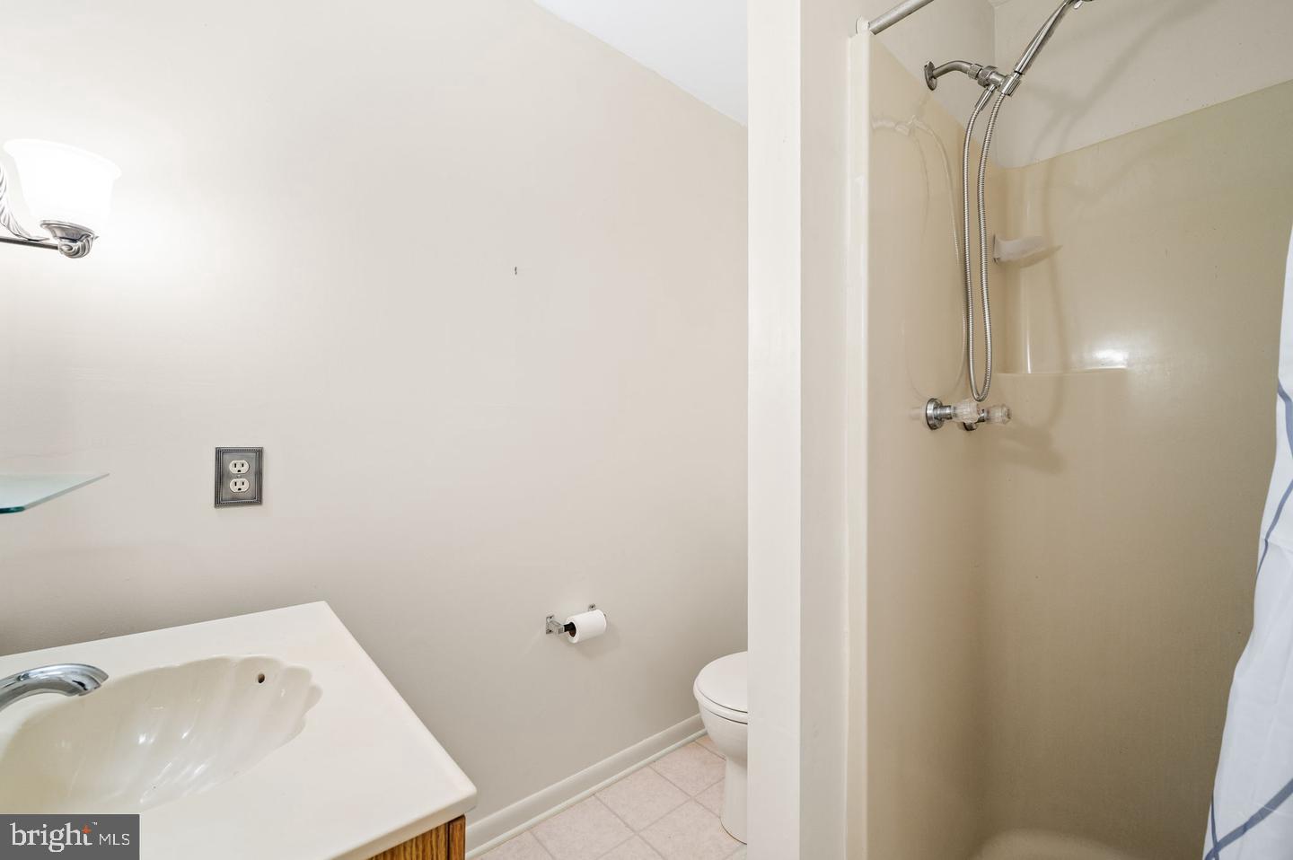 SEVEN SPRINGS - Residential Lease