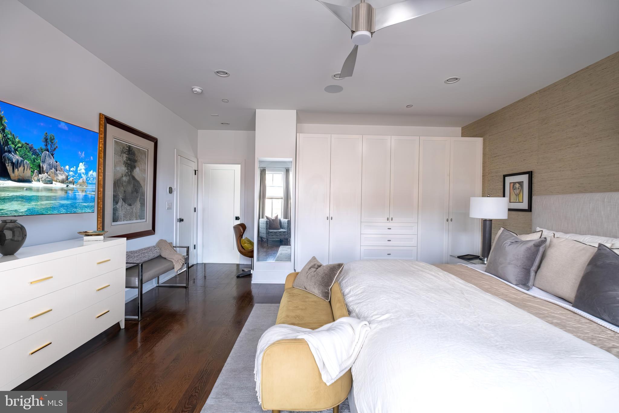 PHILADELPHIA - Residential