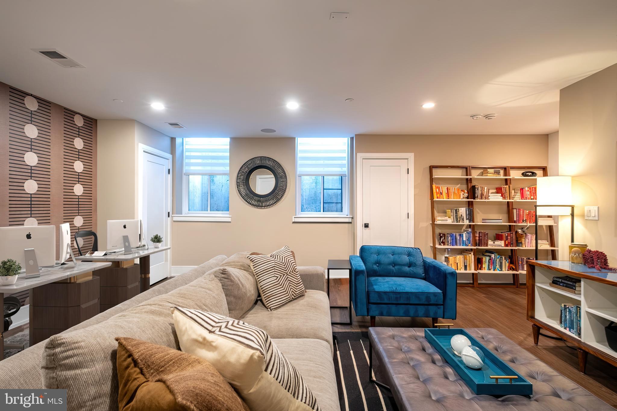 PHILADELPHIA - Residential