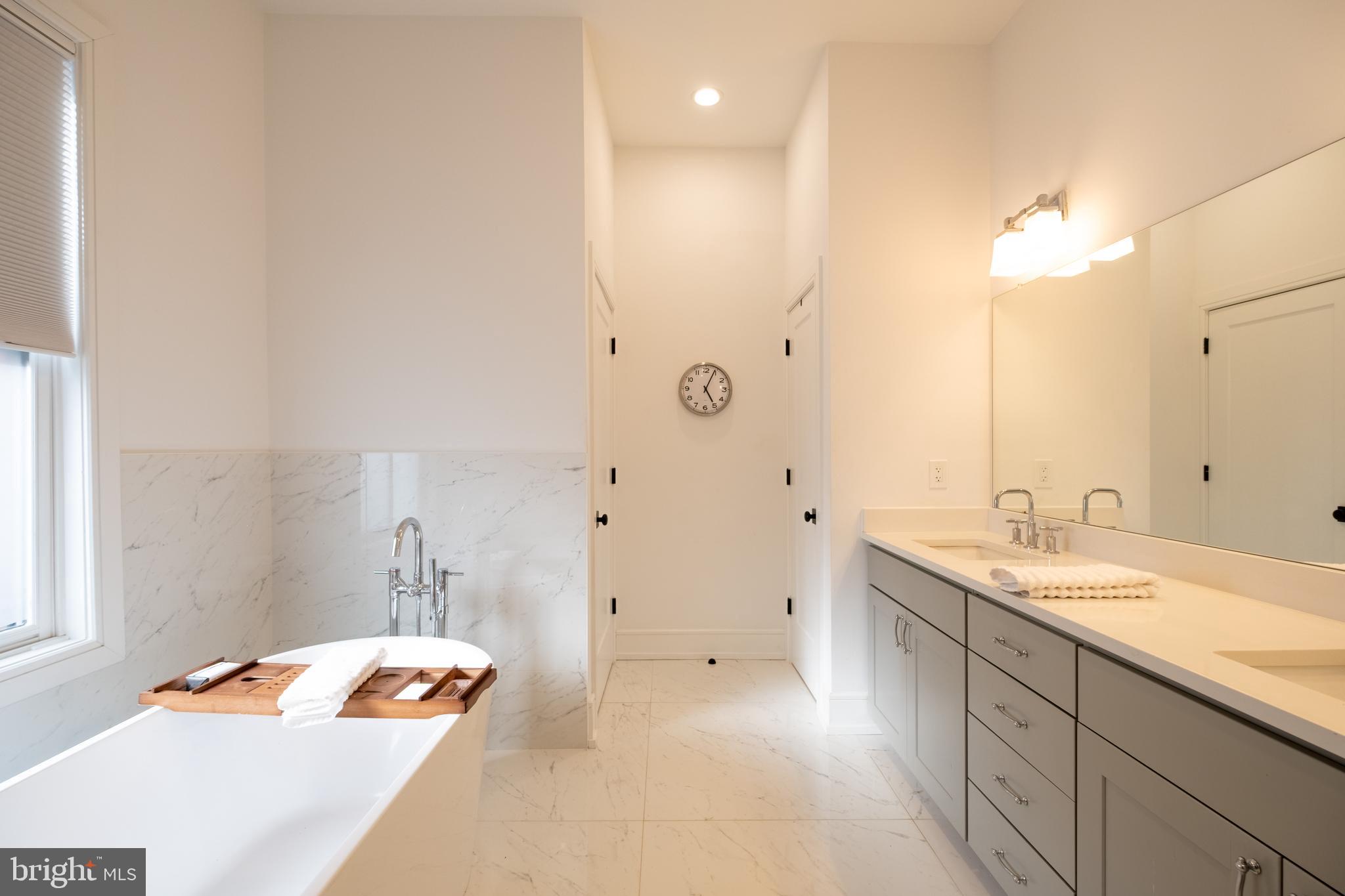 PHILADELPHIA - Residential