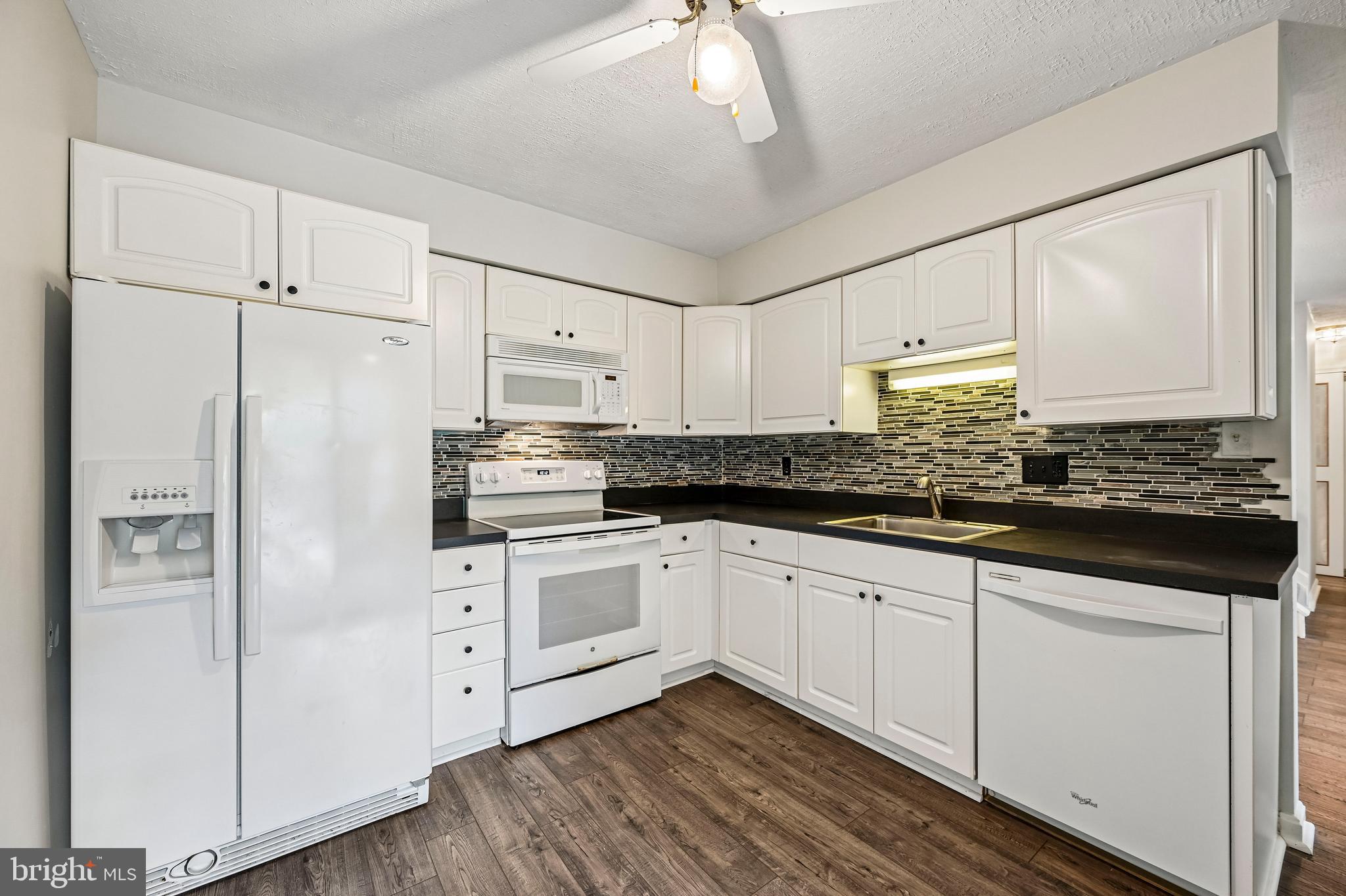 5829 HARNESS COURT 6-10