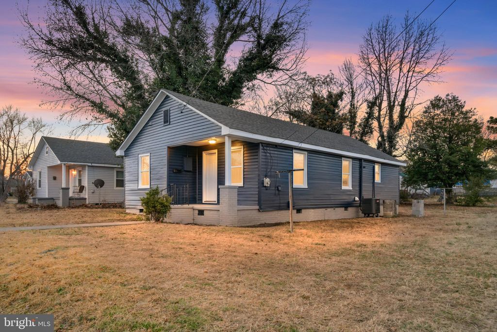Photo of 403 Wolf St, EMPORIA, VA 23847 (MLS # VAGE2000026)