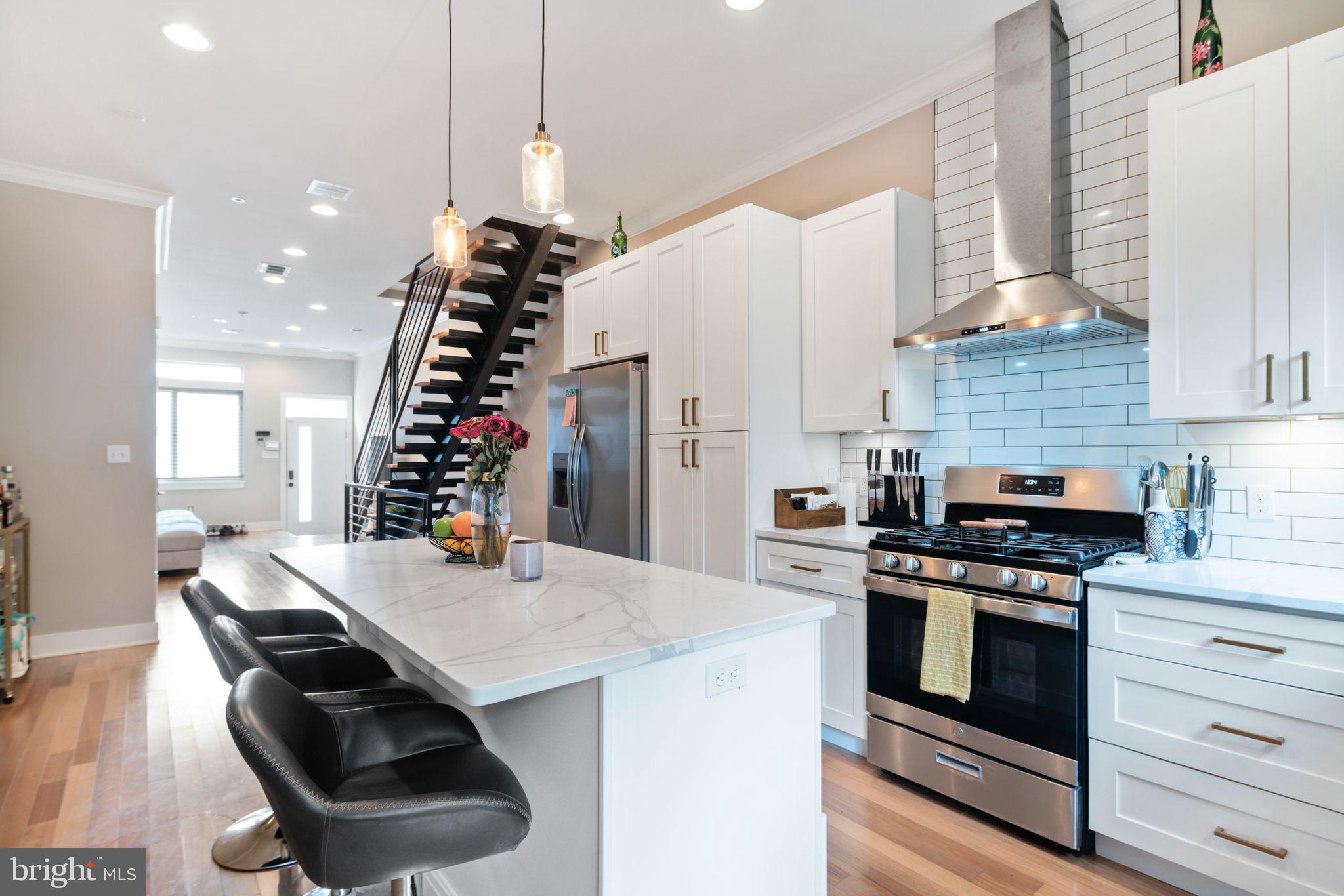 OLDE KENSINGTON - Residential