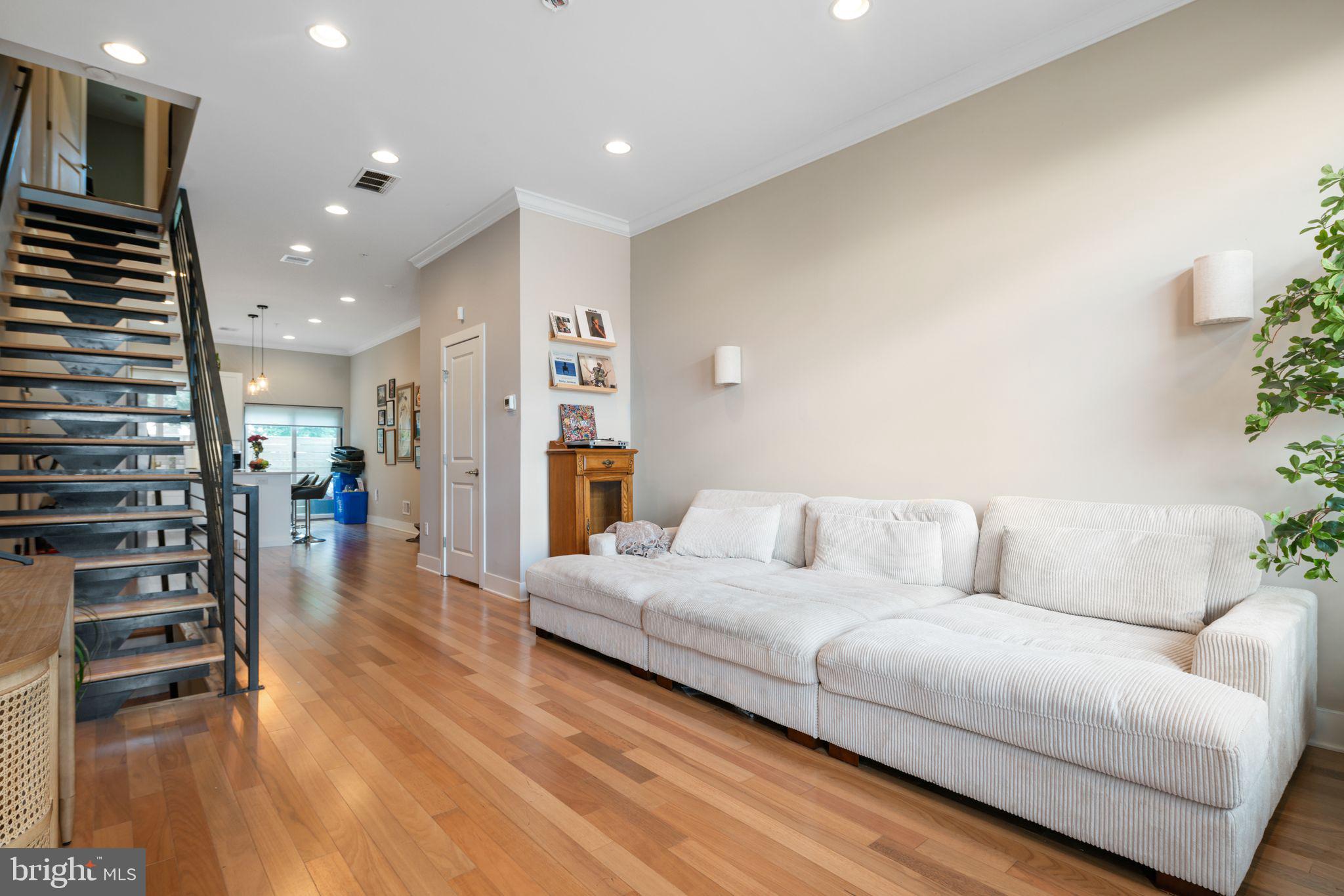 OLDE KENSINGTON - Residential