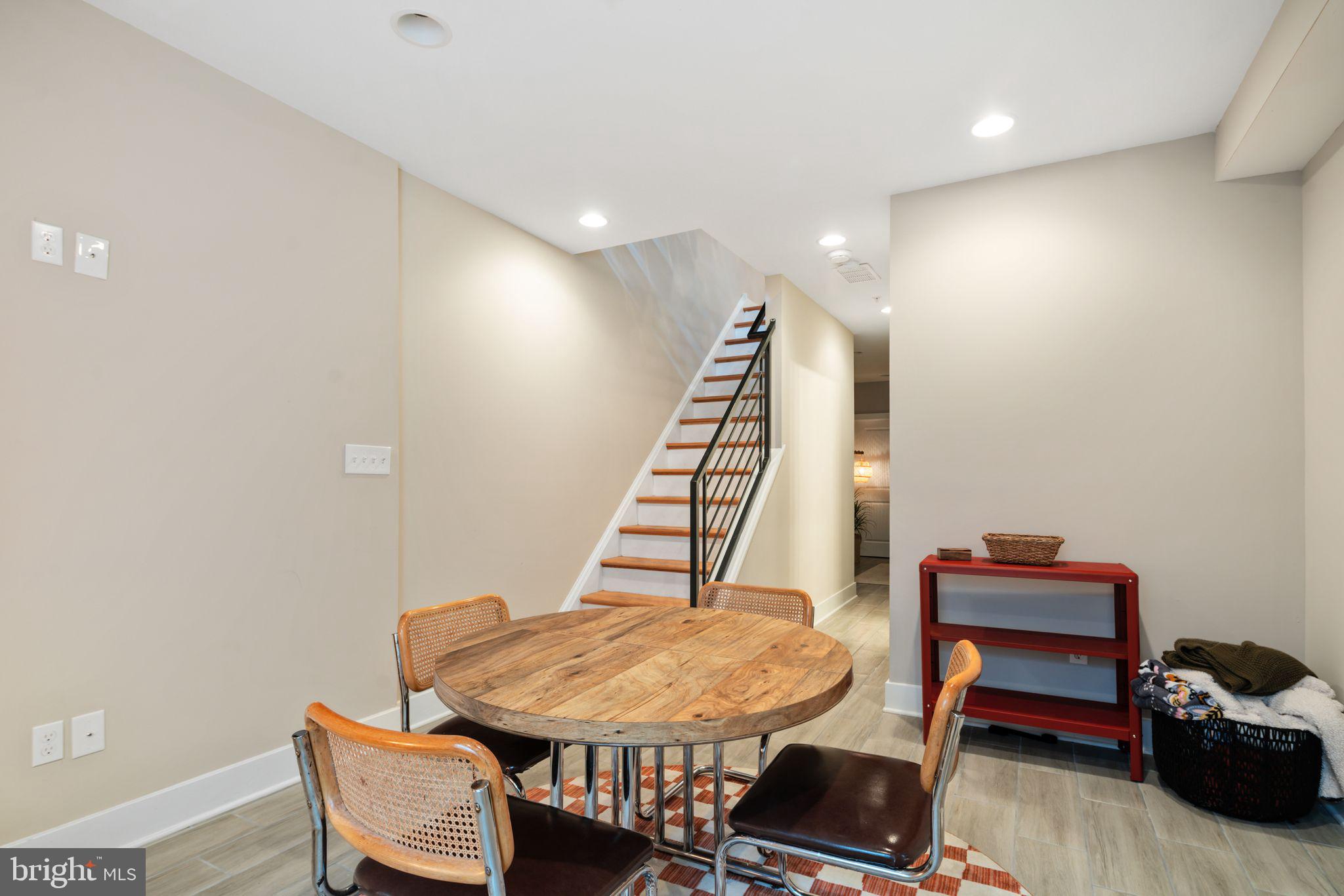 OLDE KENSINGTON - Residential