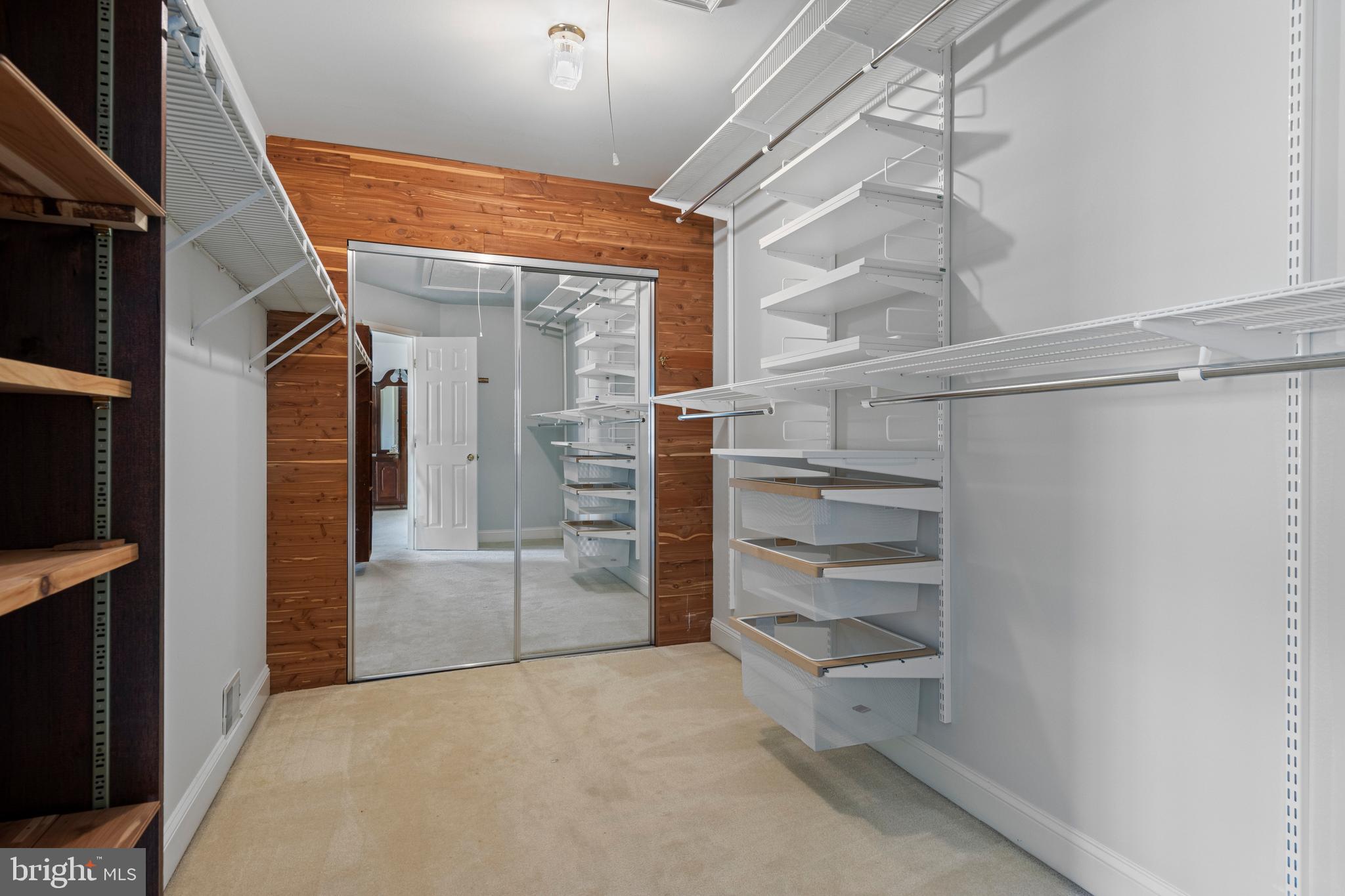 CEDAR GROVE FARM - Residential