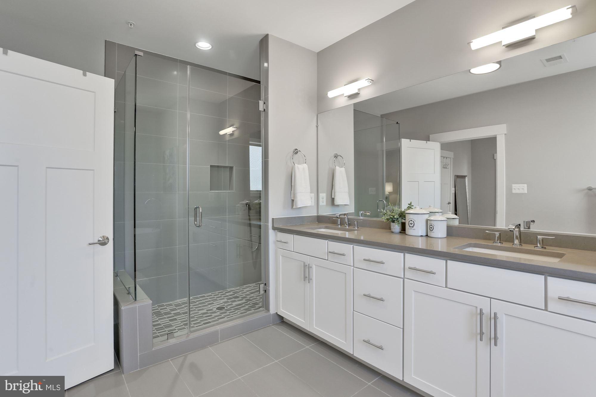 JUNCTION SQUARE - Residential Lease