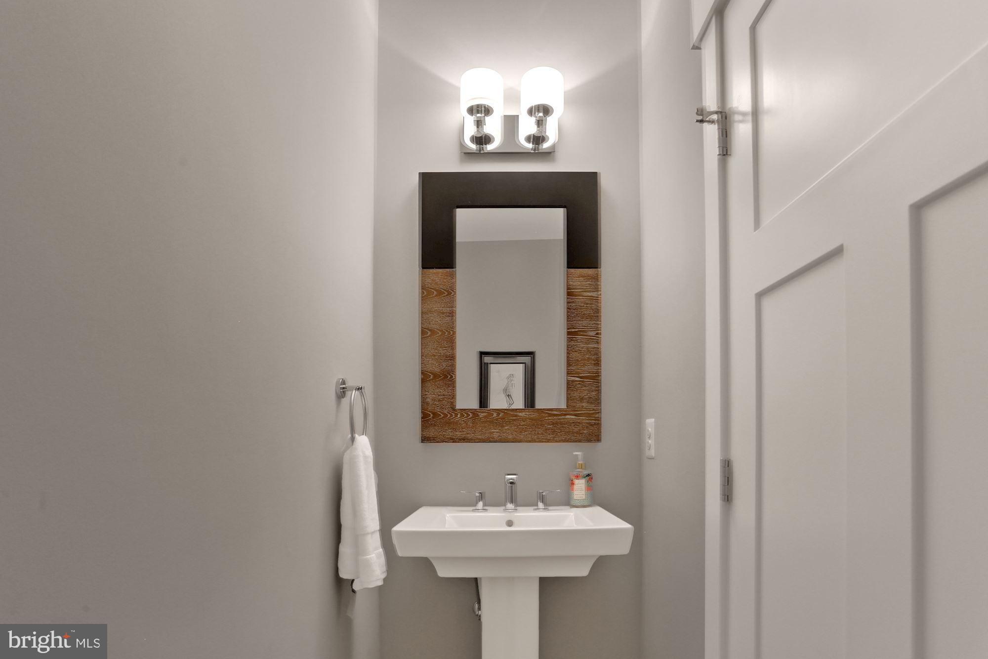 JUNCTION SQUARE - Residential Lease