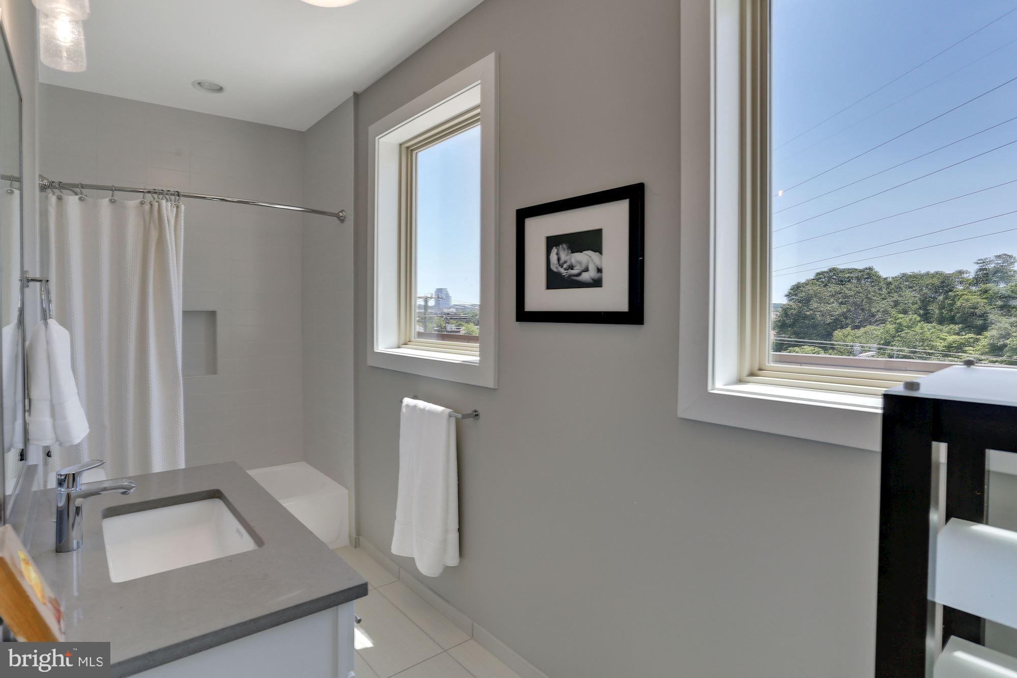 JUNCTION SQUARE - Residential Lease