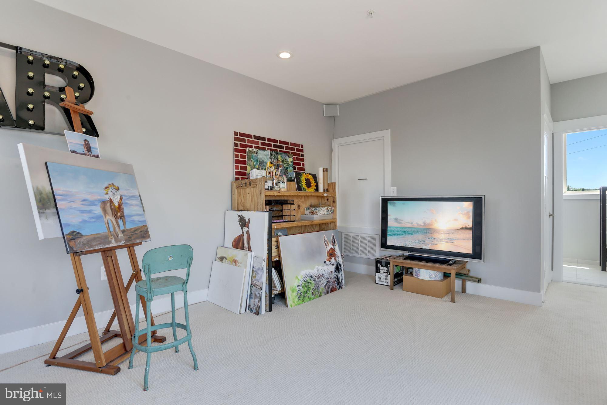 JUNCTION SQUARE - Residential Lease