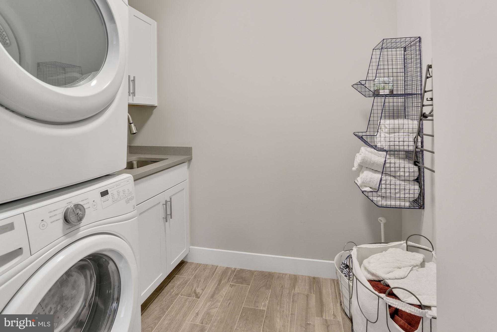 JUNCTION SQUARE - Residential Lease