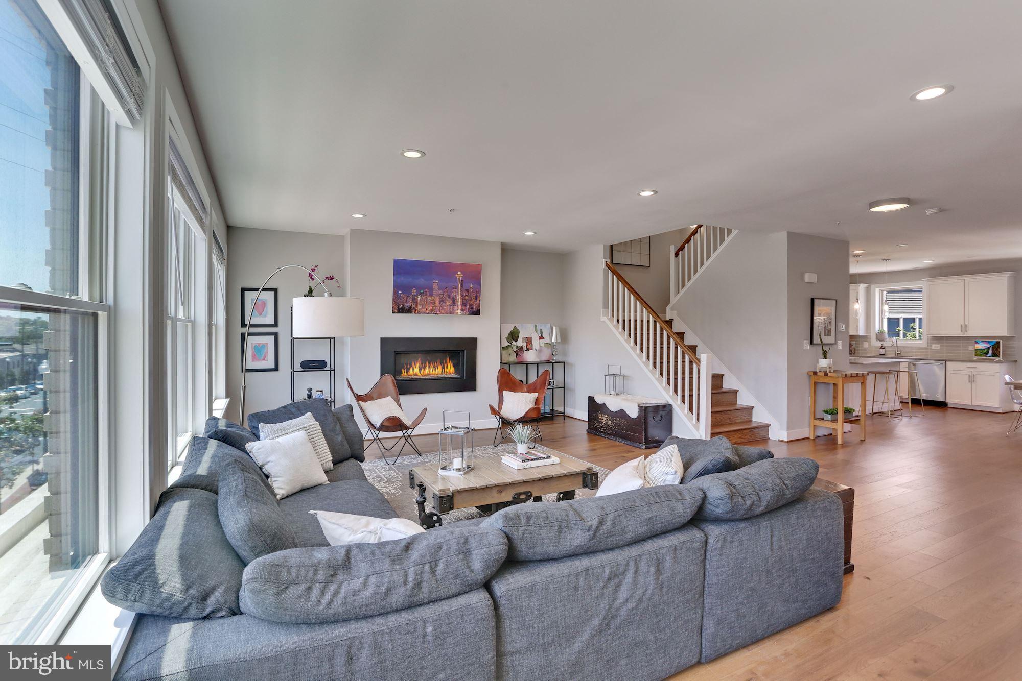 JUNCTION SQUARE - Residential Lease