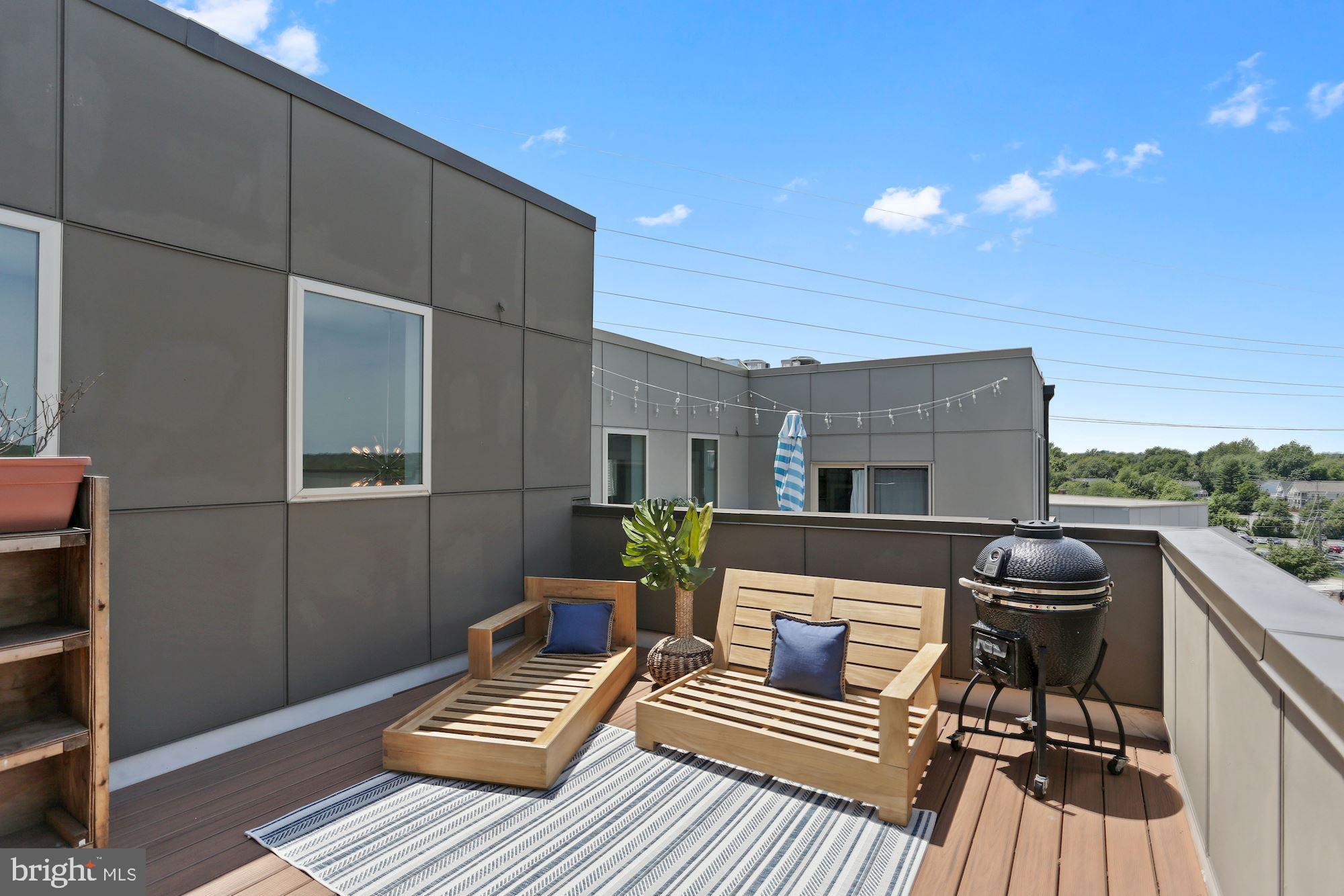 JUNCTION SQUARE - Residential Lease