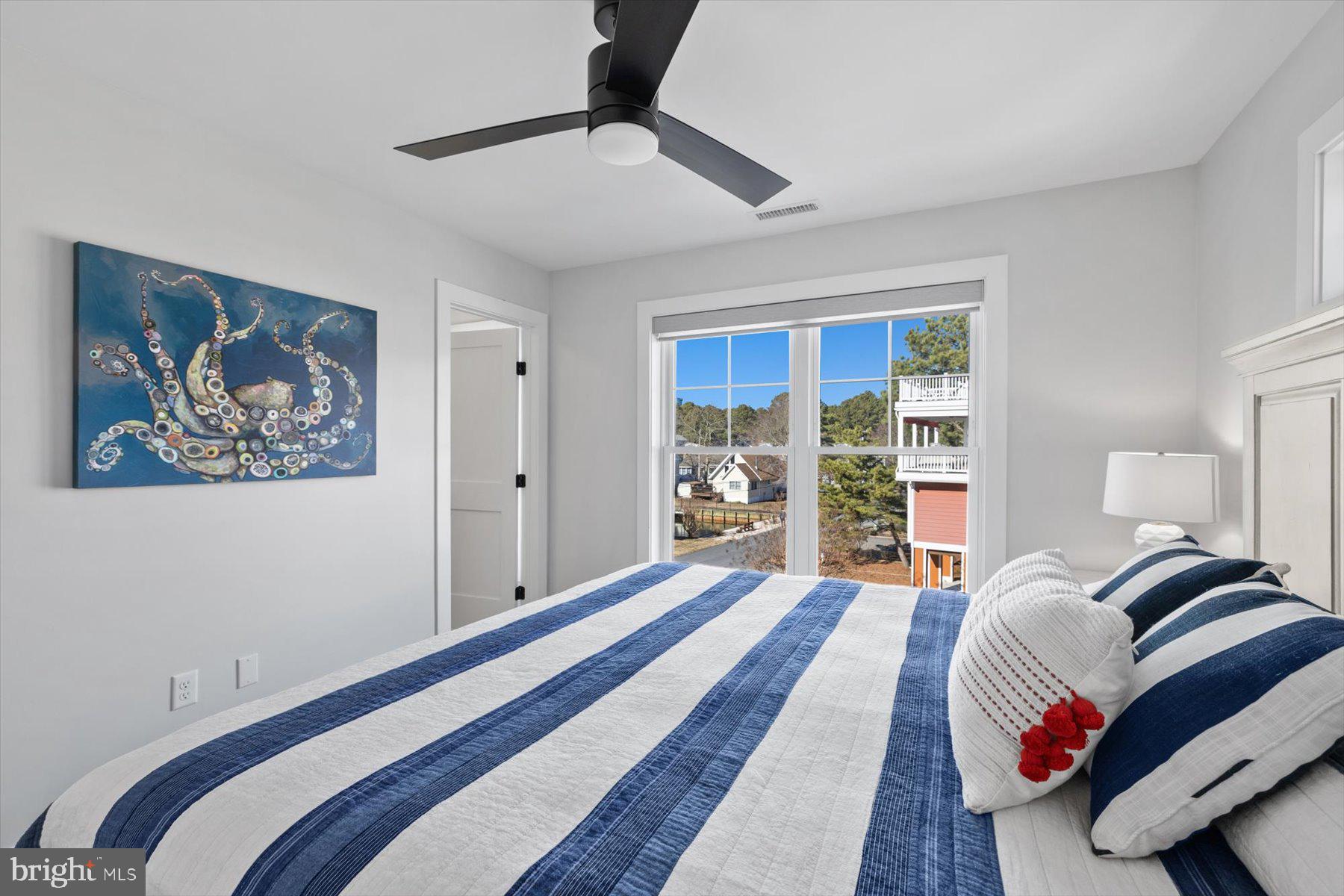 SANDPIPER CANAL - Residential