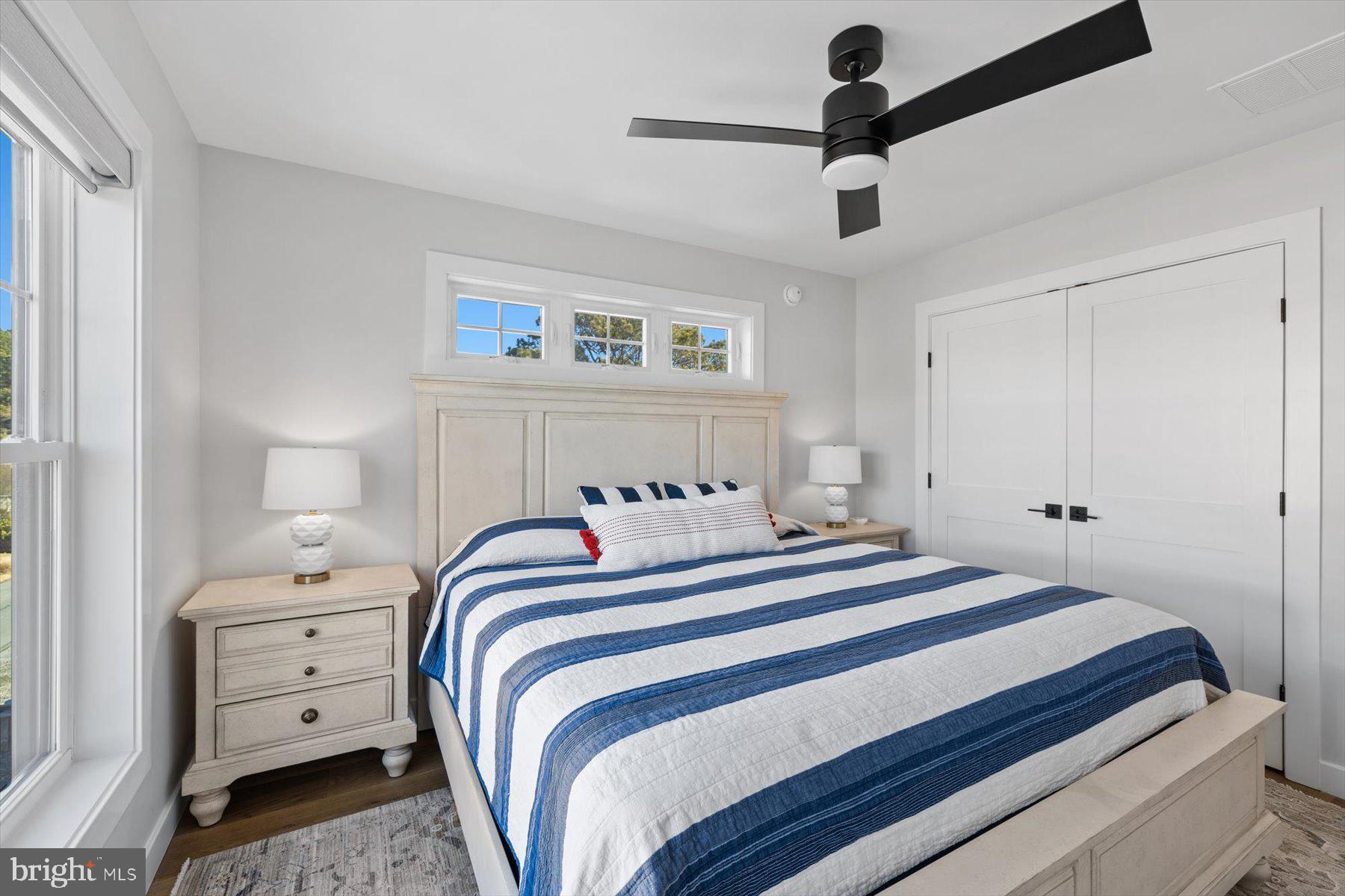 SANDPIPER CANAL - Residential