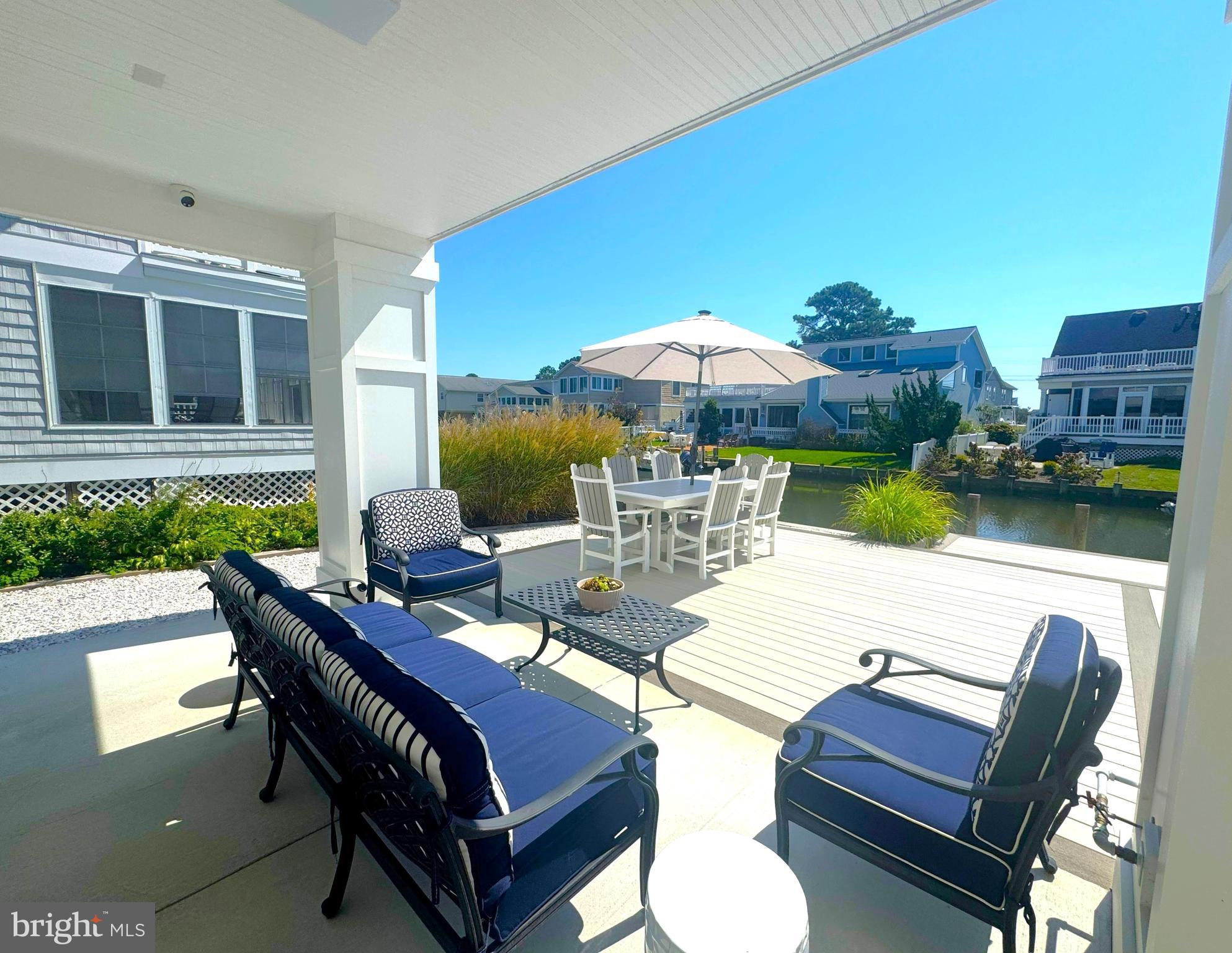 SANDPIPER CANAL - Residential