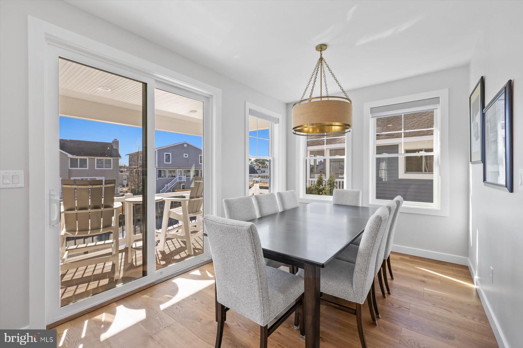 SANDPIPER CANAL - Residential