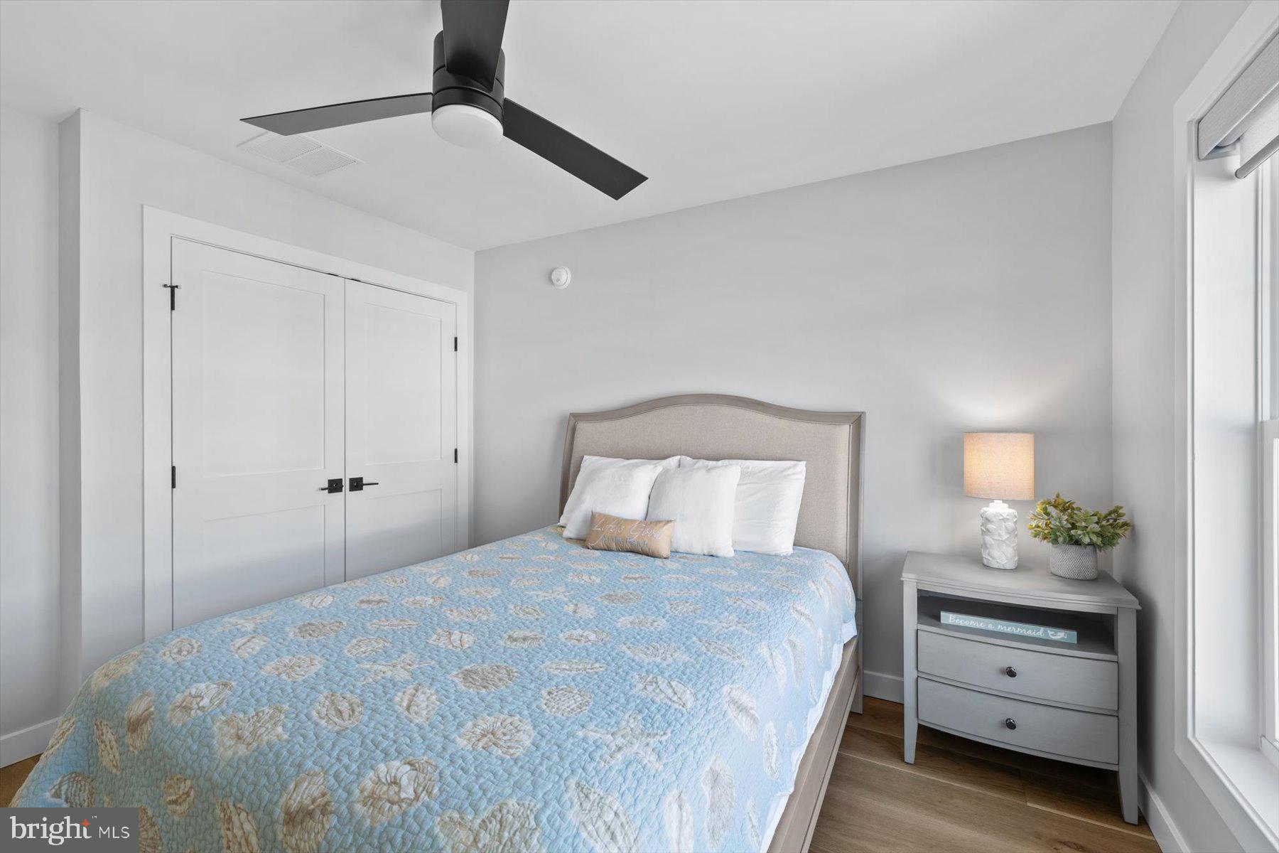 SANDPIPER CANAL - Residential