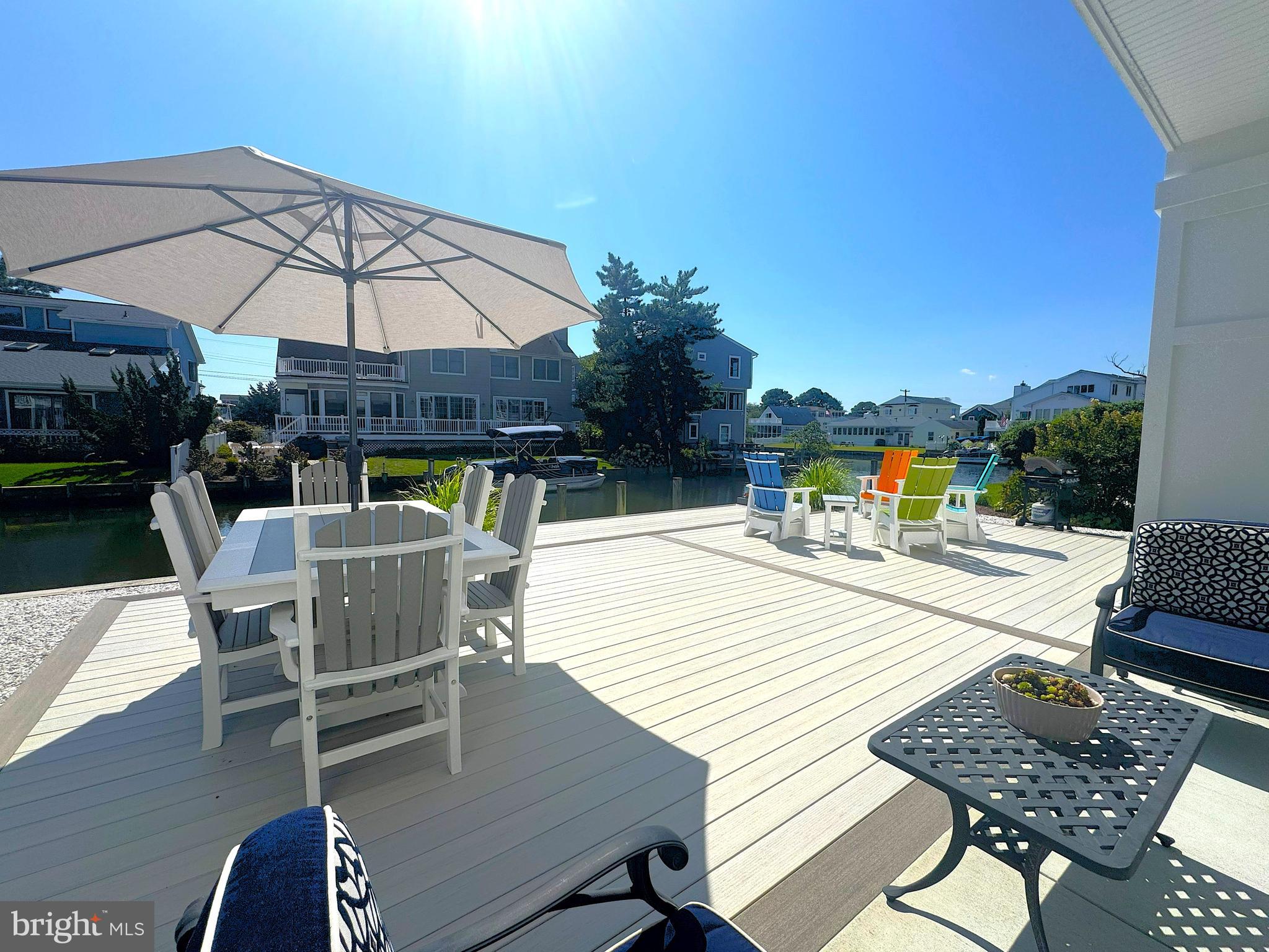 SANDPIPER CANAL - Residential